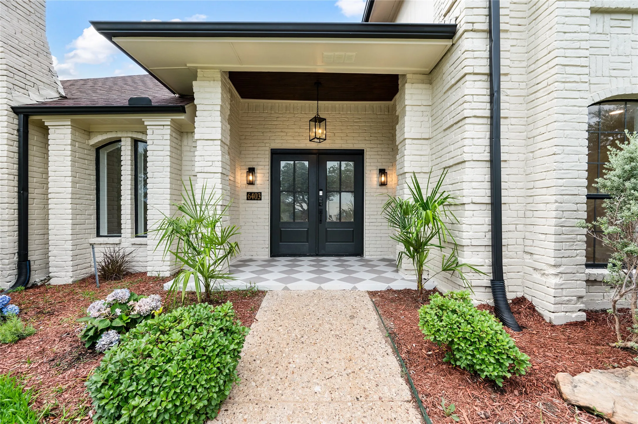 Single Family Residence For Sale in Collin County , 6403 Genstar Lane, Dallas, Texas 75252, 4 Bedroom, 4 Bathroom, 2 Garage spaces, 2,960 Sqft, built in 1979, mls#21360723, Real Estate Agent in Dallas, Homes For Sale in Collin county, Homes For Sale in Dallas, Realtor in Dallas Texas, Real Estate Brokerage Independent Realty Texas, Luminita Cordes Realtor