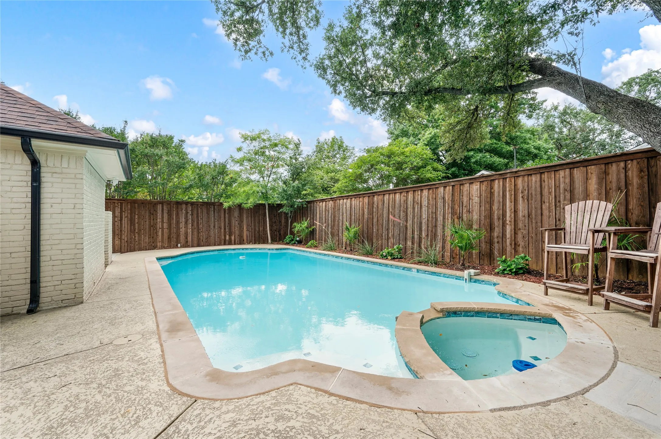 Single Family Residence For Sale in Collin County , 6403 Genstar Lane, Dallas, Texas 75252, 4 Bedroom, 4 Bathroom, 2 Garage spaces, 2,960 Sqft, built in 1979, mls#21360723, Real Estate Agent in Dallas, Homes For Sale in Collin county, Homes For Sale in Dallas, Realtor in Dallas Texas, Real Estate Brokerage Independent Realty Texas, Luminita Cordes Realtor