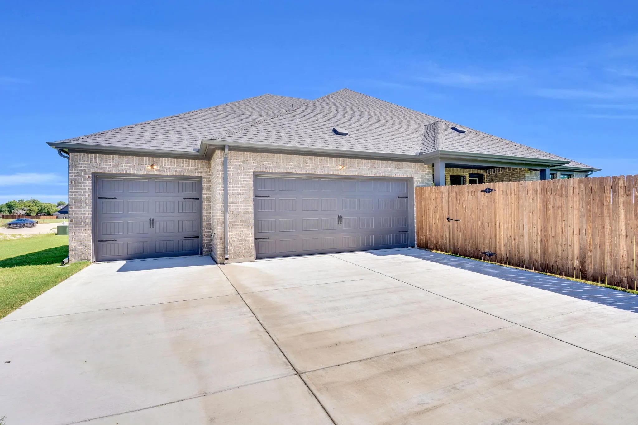 Single Family Residence For Sale in Dallas County , 1908 Barrix Lane, De Soto, Texas 75115, 4 Bedroom, 3 Bathroom, 3 Garage spaces, 3,346 Sqft, built in 2023, mls#21359551, Real Estate Agent in De Soto, Homes For Sale in Dallas county, Homes For Sale in De Soto, Realtor in De Soto Texas, Real Estate Brokerage Independent Realty Texas, Luminita Cordes Realtor