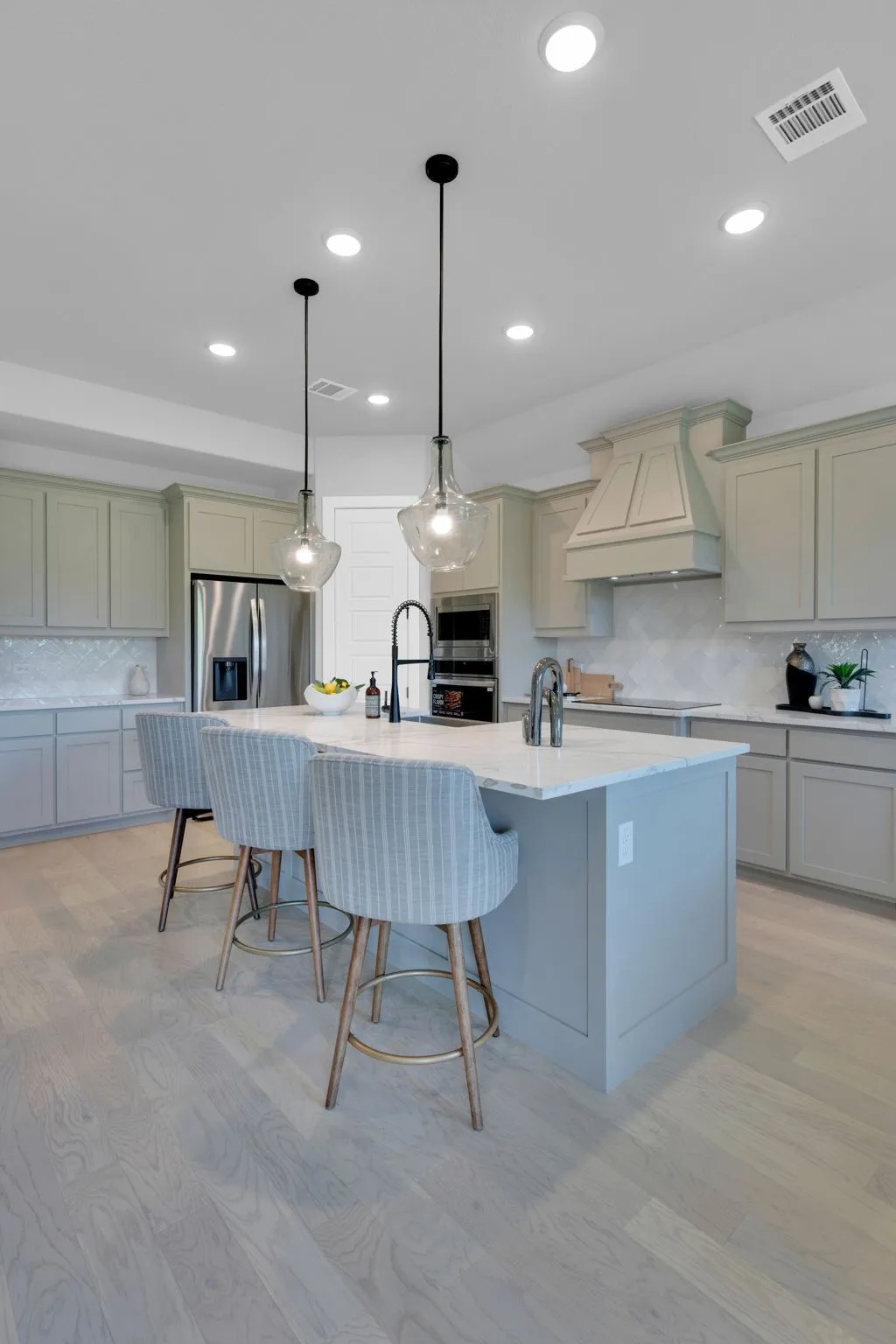 Single Family Residence For Sale in Dallas County , 1908 Barrix Lane, De Soto, Texas 75115, 4 Bedroom, 3 Bathroom, 3 Garage spaces, 3,346 Sqft, built in 2023, mls#21359551, Real Estate Agent in De Soto, Homes For Sale in Dallas county, Homes For Sale in De Soto, Realtor in De Soto Texas, Real Estate Brokerage Independent Realty Texas, Luminita Cordes Realtor