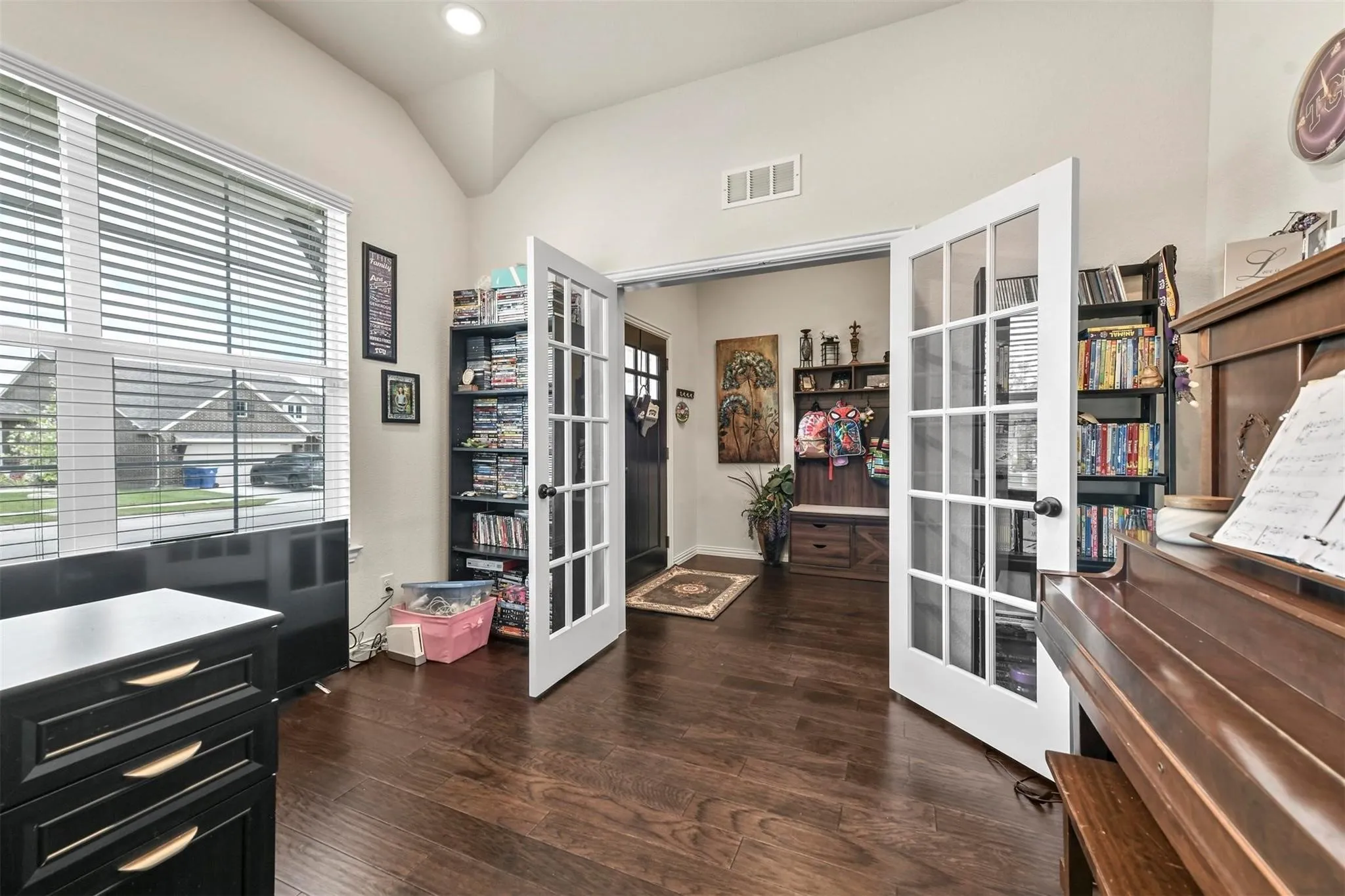 Single Family Residence For Sale in Parker County , 15049 Ted Trail, Aledo, Texas 76008, 4 Bedroom, 2 Bathroom, 2 Garage spaces, 2,176 Sqft, built in 2022, mls#21360738, Real Estate Agent in Aledo, Homes For Sale in Parker county, Homes For Sale in Aledo, Realtor in Aledo Texas, Real Estate Brokerage Independent Realty Texas, Luminita Cordes Realtor