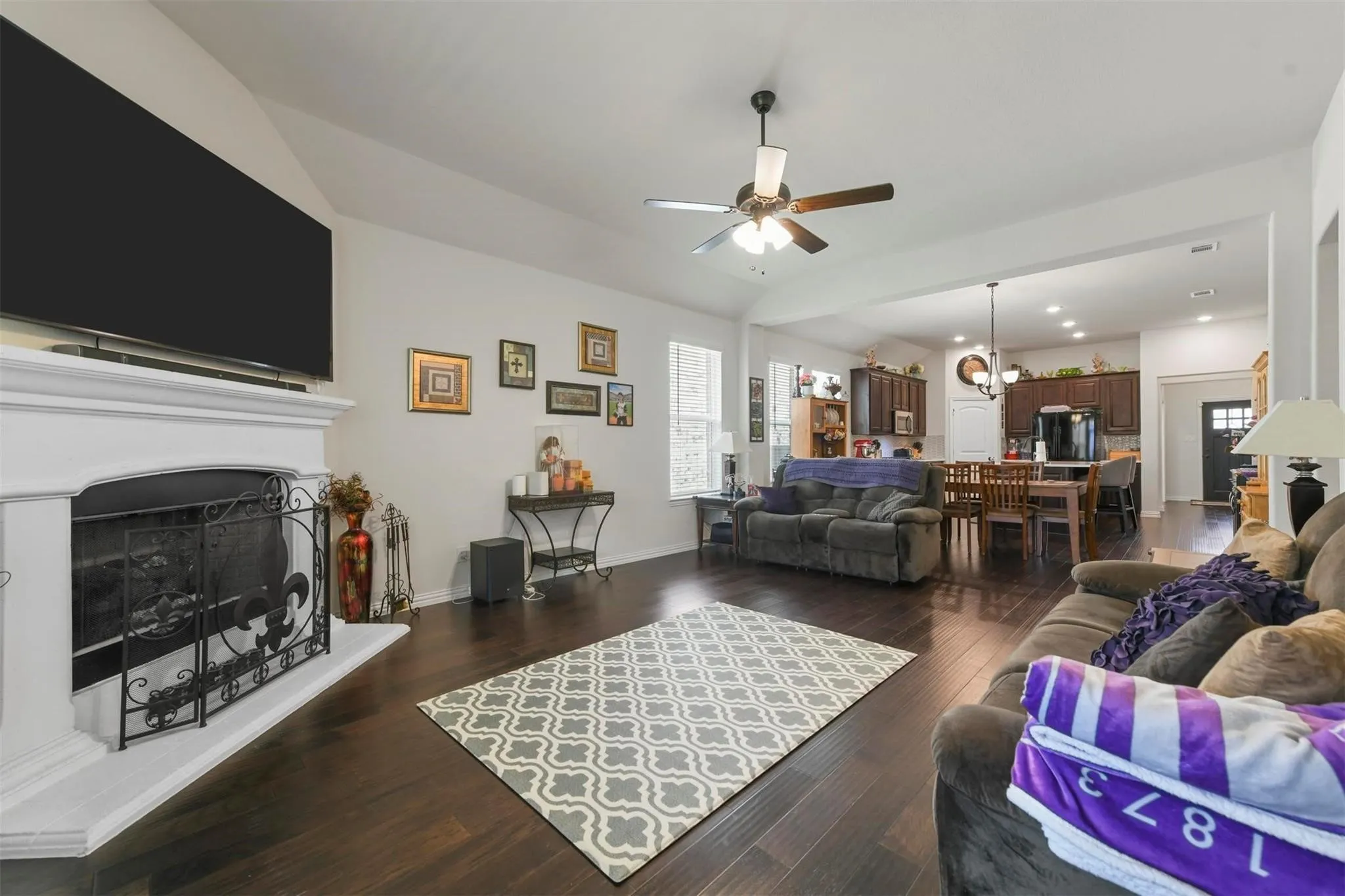 Single Family Residence For Sale in Parker County , 15049 Ted Trail, Aledo, Texas 76008, 4 Bedroom, 2 Bathroom, 2 Garage spaces, 2,176 Sqft, built in 2022, mls#21360738, Real Estate Agent in Aledo, Homes For Sale in Parker county, Homes For Sale in Aledo, Realtor in Aledo Texas, Real Estate Brokerage Independent Realty Texas, Luminita Cordes Realtor