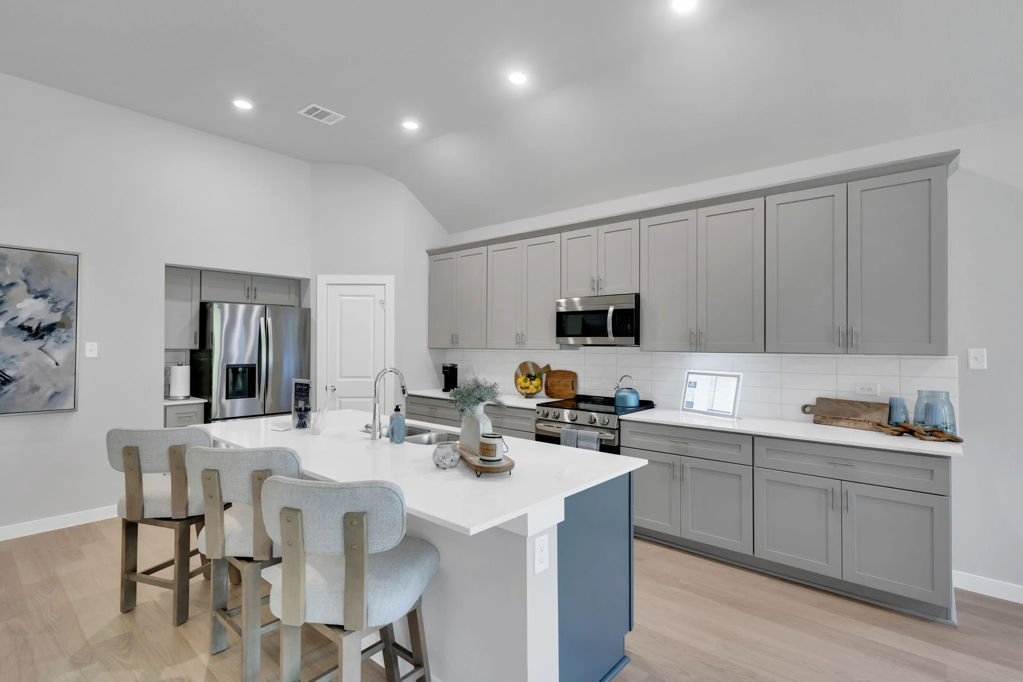 Single Family Residence For Sale in Rockwall County , 5208 Picasso Road, Royse City, Texas 75189, 3 Bedroom, 3 Bathroom, 2 Garage spaces, 2,605 Sqft, built in 2024, mls#21359554, Real Estate Agent in Royse City, Homes For Sale in Rockwall county, Homes For Sale in Royse City, Realtor in Royse City Texas, Real Estate Brokerage Independent Realty Texas, Luminita Cordes Realtor