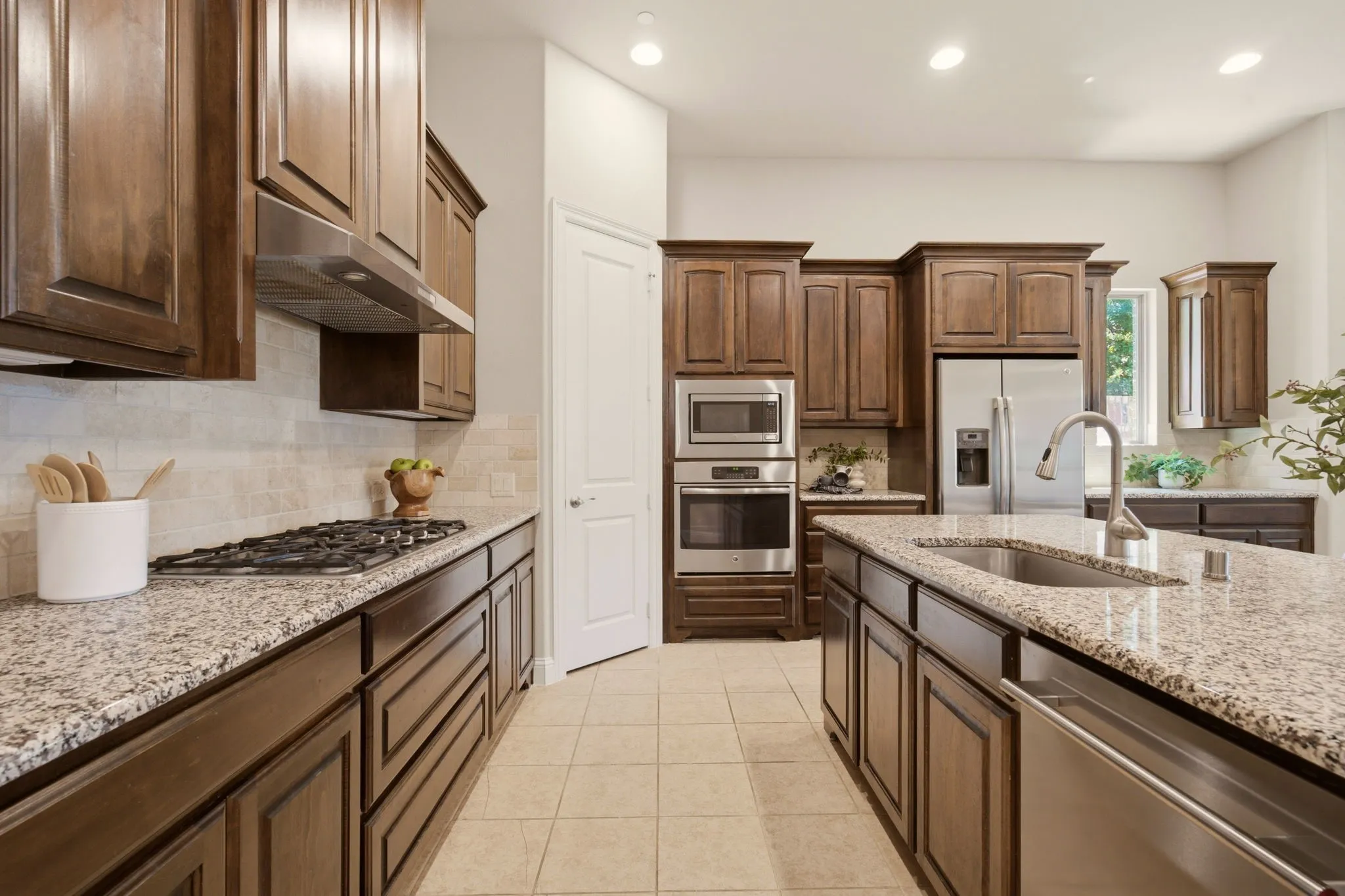 Single Family Residence For Sale in Dallas County , 4721 Harlow Bend Drive, Irving, Texas 75038, 3 Bedroom, 2 Bathroom, 2 Garage spaces, 2,096 Sqft, built in 2017, mls#21339907, Real Estate Agent in Irving, Homes For Sale in Dallas county, Homes For Sale in Irving, Realtor in Irving Texas, Real Estate Brokerage Independent Realty Texas, Luminita Cordes Realtor