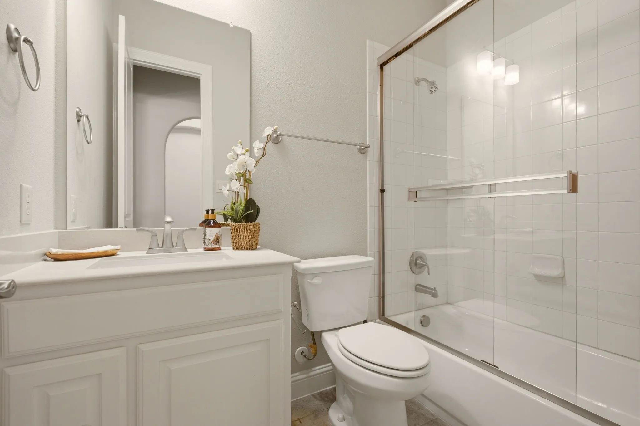Single Family Residence For Sale in Dallas County , 4721 Harlow Bend Drive, Irving, Texas 75038, 3 Bedroom, 2 Bathroom, 2 Garage spaces, 2,096 Sqft, built in 2017, mls#21339907, Real Estate Agent in Irving, Homes For Sale in Dallas county, Homes For Sale in Irving, Realtor in Irving Texas, Real Estate Brokerage Independent Realty Texas, Luminita Cordes Realtor