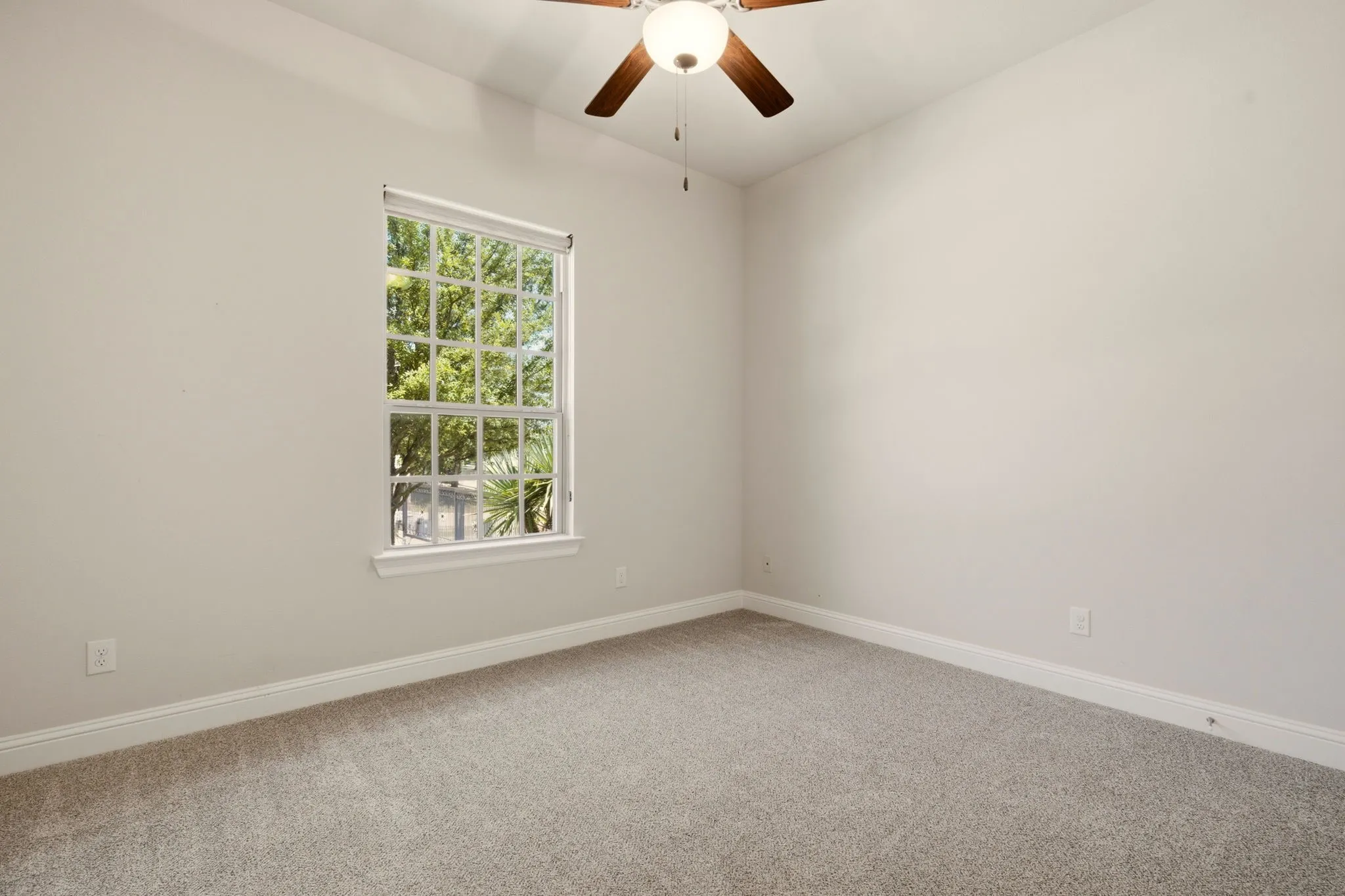 Single Family Residence For Sale in Dallas County , 4721 Harlow Bend Drive, Irving, Texas 75038, 3 Bedroom, 2 Bathroom, 2 Garage spaces, 2,096 Sqft, built in 2017, mls#21339907, Real Estate Agent in Irving, Homes For Sale in Dallas county, Homes For Sale in Irving, Realtor in Irving Texas, Real Estate Brokerage Independent Realty Texas, Luminita Cordes Realtor