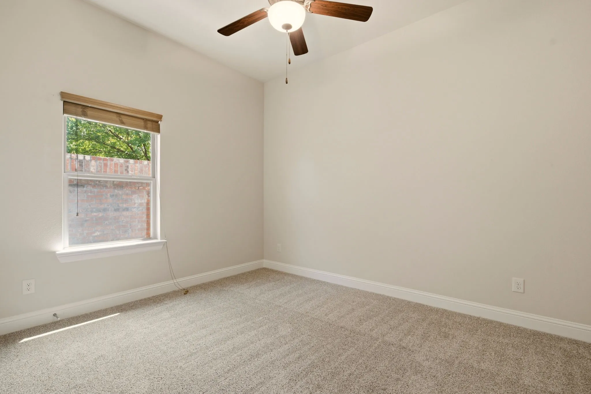 Single Family Residence For Sale in Dallas County , 4721 Harlow Bend Drive, Irving, Texas 75038, 3 Bedroom, 2 Bathroom, 2 Garage spaces, 2,096 Sqft, built in 2017, mls#21339907, Real Estate Agent in Irving, Homes For Sale in Dallas county, Homes For Sale in Irving, Realtor in Irving Texas, Real Estate Brokerage Independent Realty Texas, Luminita Cordes Realtor