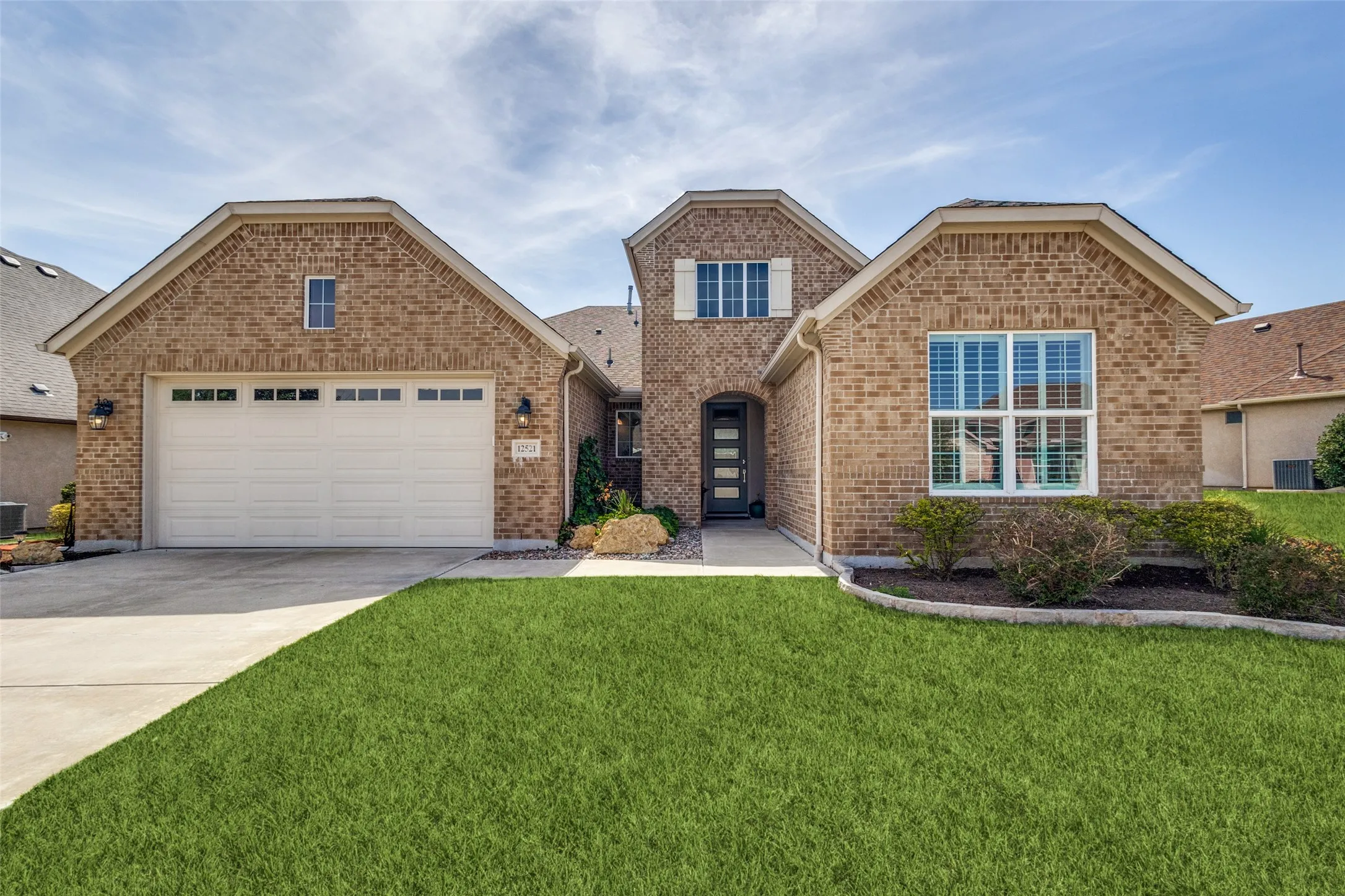 FRESCO FLOOR PLAN, 2472 SQ FEET, .21 ACRE PREMIUM LOT, BRICK WITH SOFT CREAM ACCENTS. ROOF IS IN EXCELLENT CONDITION.