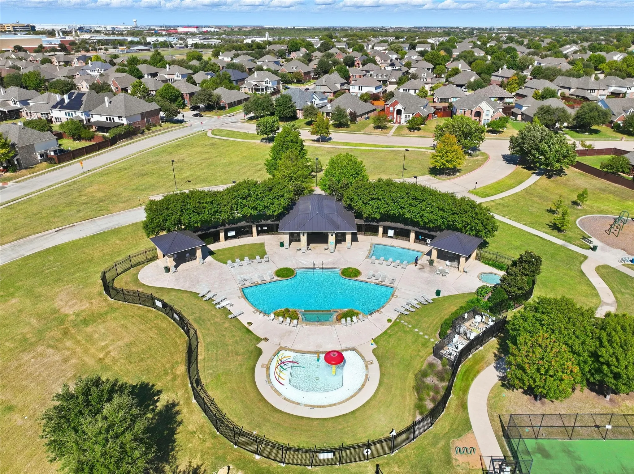 Single Family Residence For Sale in Tarrant County , 10105 Renwick Cove, Fort Worth, Texas 76244, 4 Bedroom, 4 Bathroom, 3 Garage spaces, 3,572 Sqft, built in 2006, mls#21360490, Real Estate Agent in Fort Worth, Homes For Sale in Tarrant county, Homes For Sale in Fort Worth, Realtor in Fort Worth Texas, Real Estate Brokerage Independent Realty Texas, Luminita Cordes Realtor