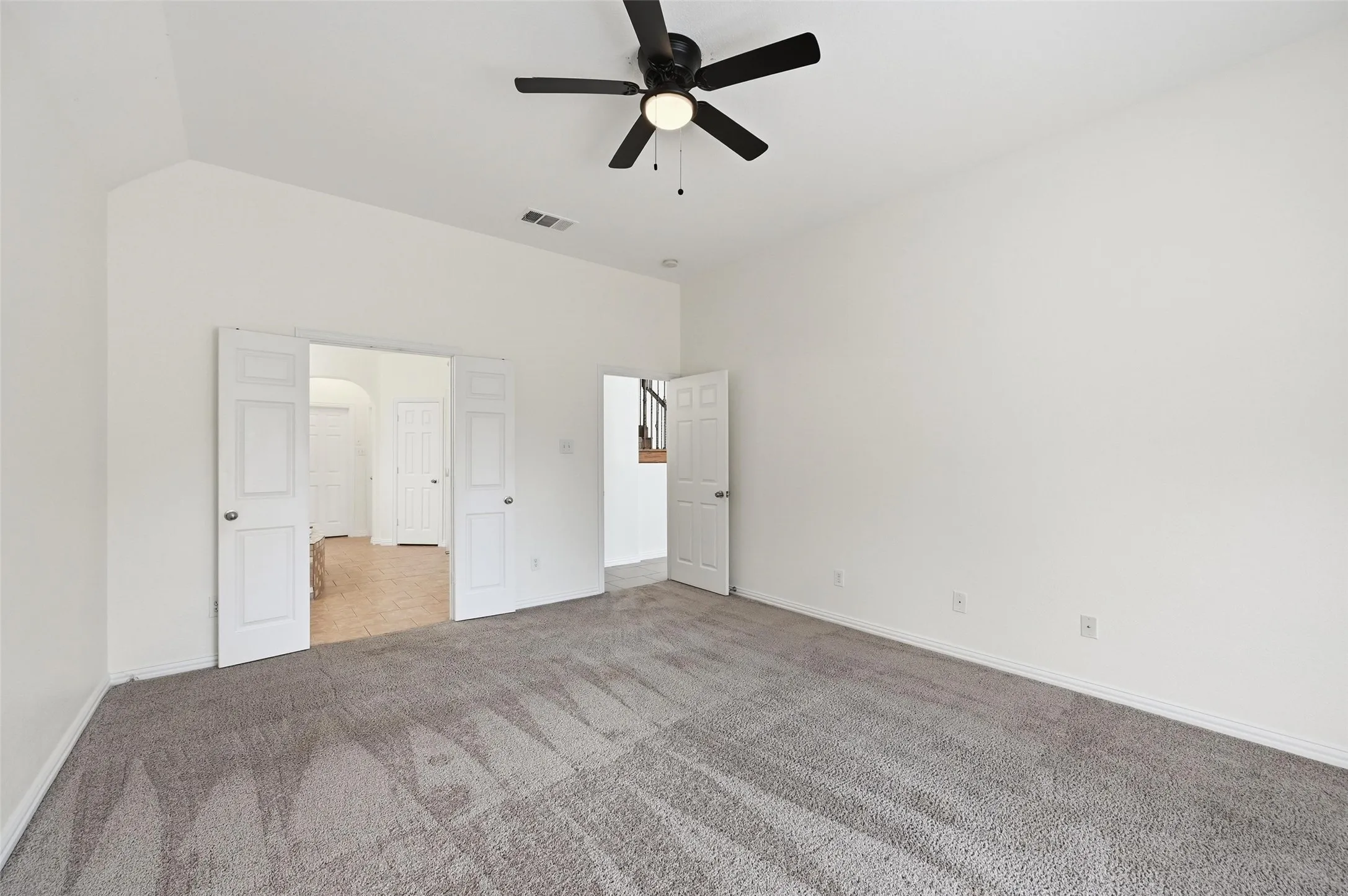 Single Family Residence For Sale in Tarrant County , 10105 Renwick Cove, Fort Worth, Texas 76244, 4 Bedroom, 4 Bathroom, 3 Garage spaces, 3,572 Sqft, built in 2006, mls#21360490, Real Estate Agent in Fort Worth, Homes For Sale in Tarrant county, Homes For Sale in Fort Worth, Realtor in Fort Worth Texas, Real Estate Brokerage Independent Realty Texas, Luminita Cordes Realtor
