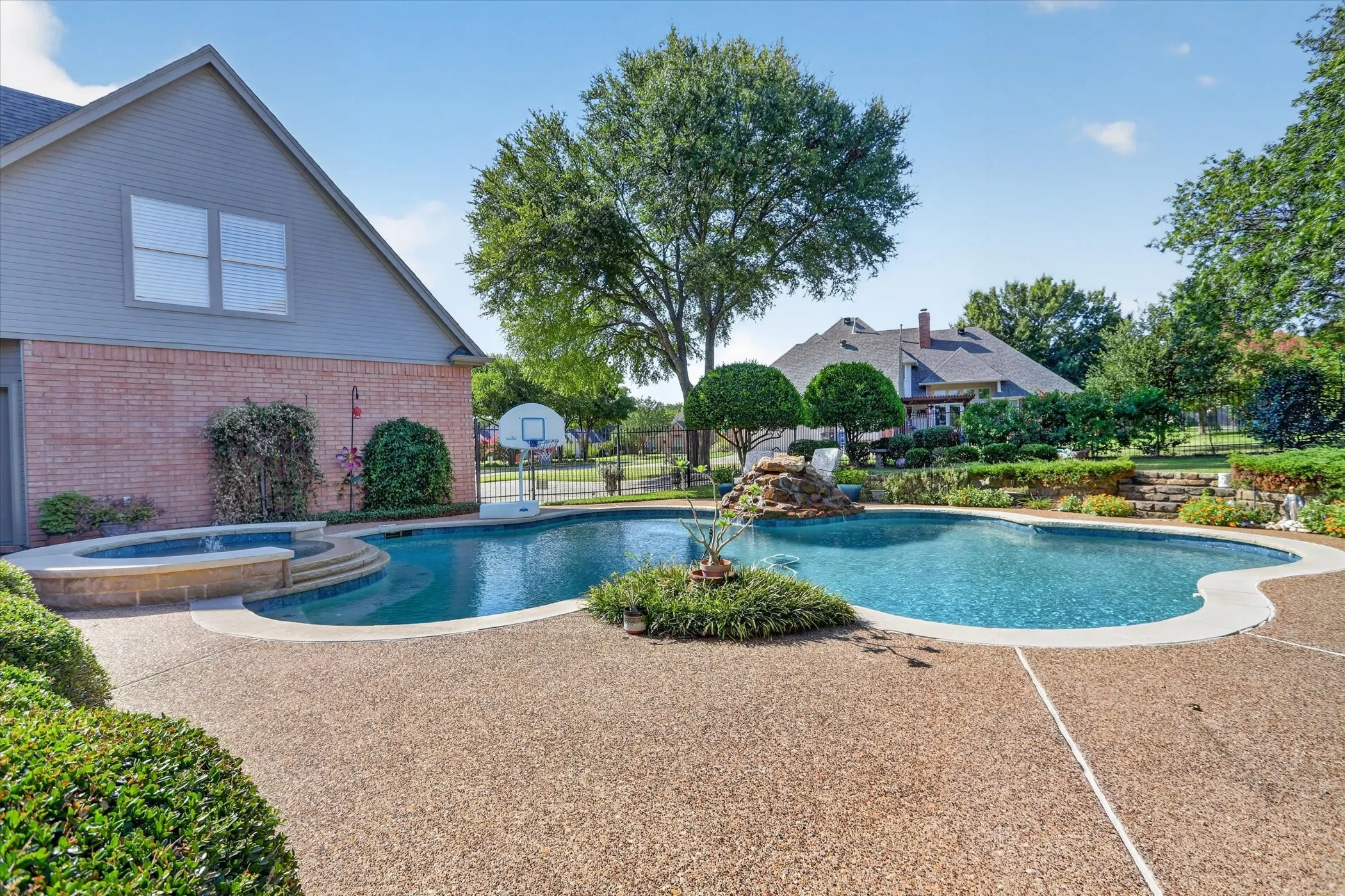 Single Family Residence For Sale in Tarrant County , 1508 Stanton Court, Keller, Texas 76248, 4 Bedroom, 4 Bathroom, 4 Garage spaces, 3,795 Sqft, built in 1993, mls#21360242, Real Estate Agent in Keller, Homes For Sale in Tarrant county, Homes For Sale in Keller, Realtor in Keller Texas, Real Estate Brokerage Independent Realty Texas, Luminita Cordes Realtor
