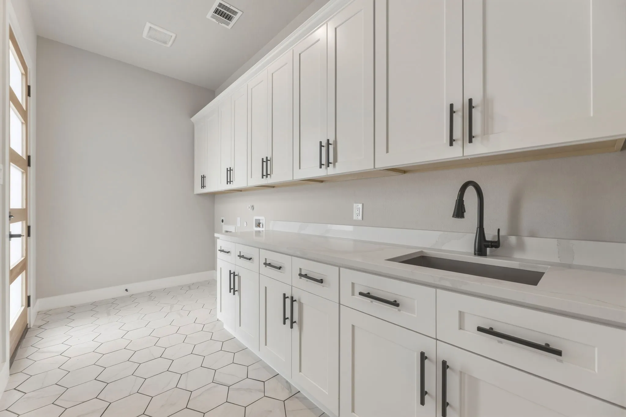Single Family Residence For Sale in Collin County , 3016 Congress Lane, Anna, Texas 75409, 5 Bedroom, 3 Bathroom, 3 Garage spaces, 3,866 Sqft, built in 2025, mls#21360786, Real Estate Agent in Anna, Homes For Sale in Collin county, Homes For Sale in Anna, Realtor in Anna Texas, Real Estate Brokerage Independent Realty Texas, Luminita Cordes Realtor