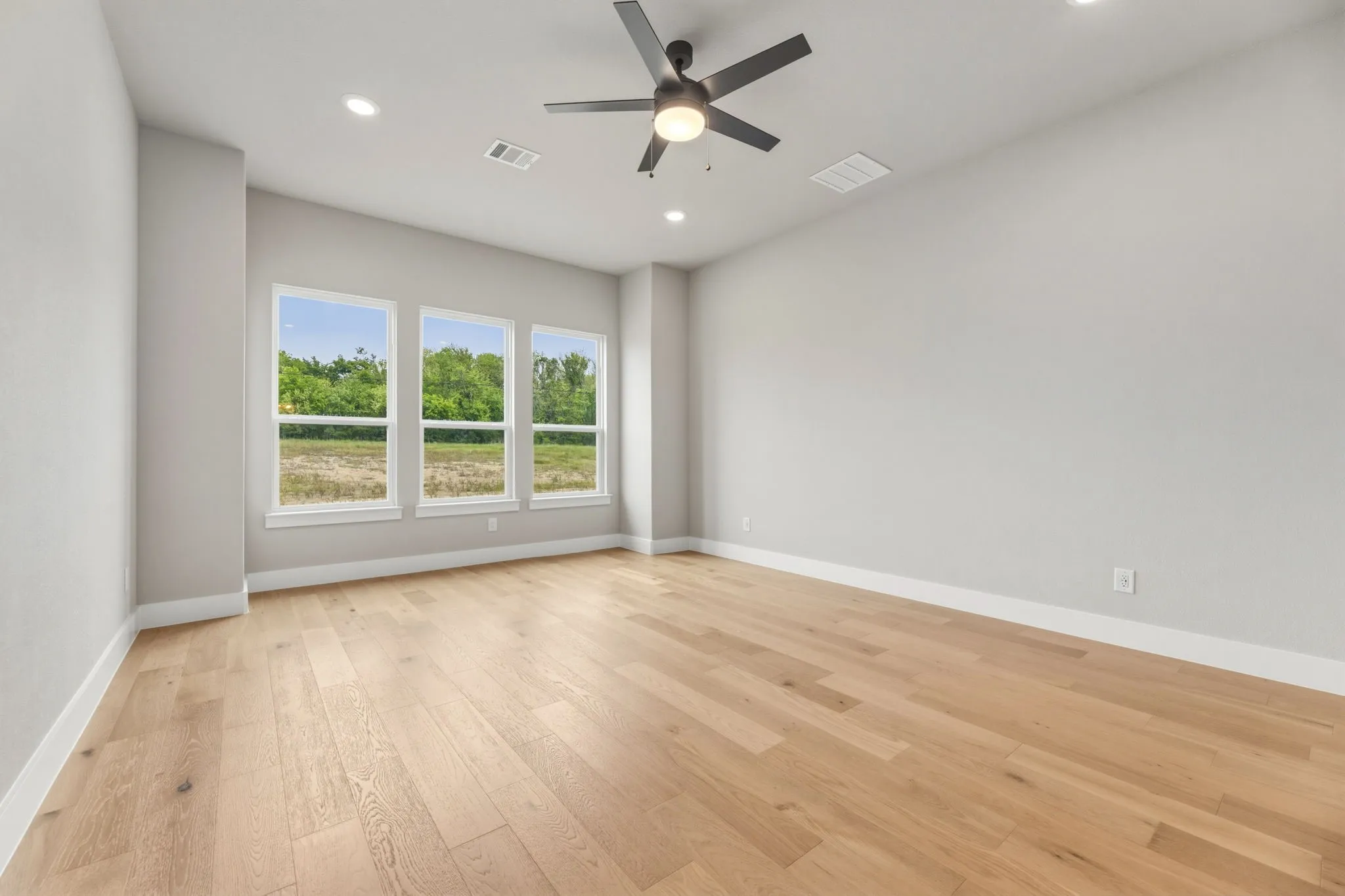 Single Family Residence For Sale in Collin County , 3016 Congress Lane, Anna, Texas 75409, 5 Bedroom, 3 Bathroom, 3 Garage spaces, 3,866 Sqft, built in 2025, mls#21360786, Real Estate Agent in Anna, Homes For Sale in Collin county, Homes For Sale in Anna, Realtor in Anna Texas, Real Estate Brokerage Independent Realty Texas, Luminita Cordes Realtor