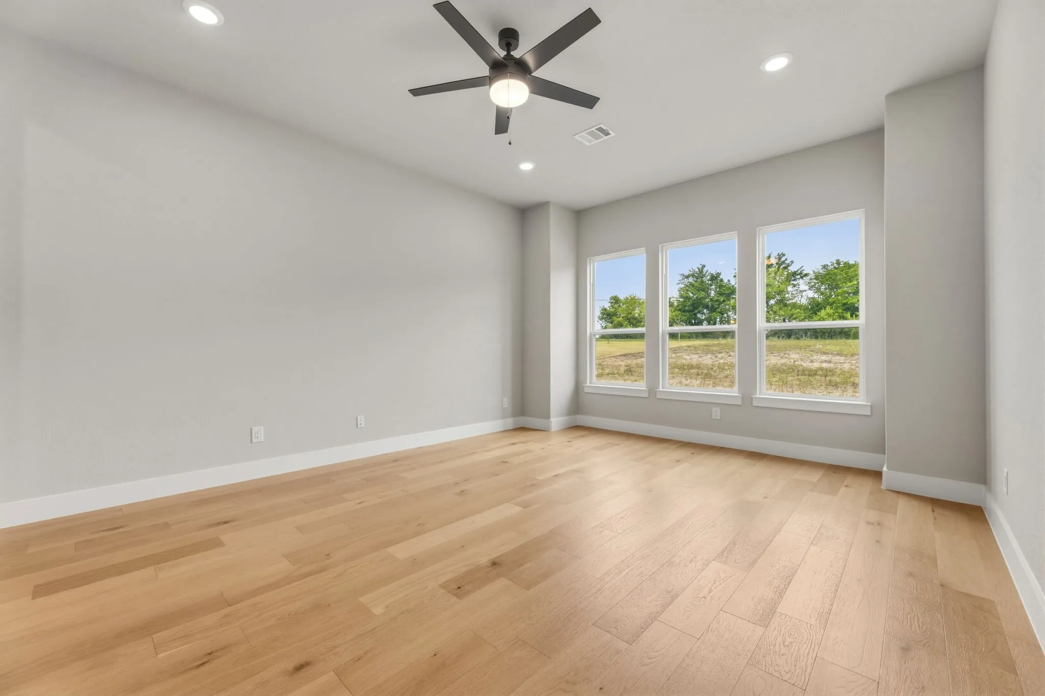 Single Family Residence For Sale in Collin County , 3016 Congress Lane, Anna, Texas 75409, 5 Bedroom, 3 Bathroom, 3 Garage spaces, 3,866 Sqft, built in 2025, mls#21360786, Real Estate Agent in Anna, Homes For Sale in Collin county, Homes For Sale in Anna, Realtor in Anna Texas, Real Estate Brokerage Independent Realty Texas, Luminita Cordes Realtor