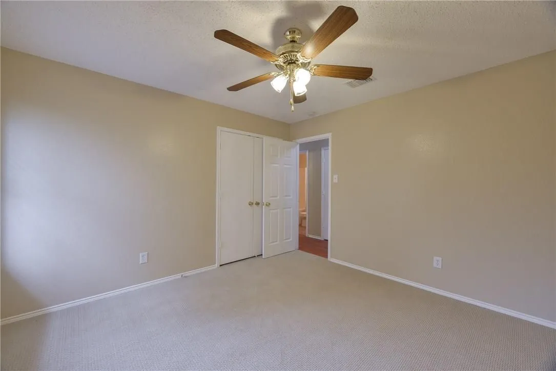 Single Family Residence For Sale in Tarrant County , 4054 Gray Fox Drive, Fort Worth, Texas 76123, 3 Bedroom, 2 Bathroom, 2 Garage spaces, 1,868 Sqft, built in 2002, mls#21360538, Real Estate Agent in Fort Worth, Homes For Sale in Tarrant county, Homes For Sale in Fort Worth, Realtor in Fort Worth Texas, Real Estate Brokerage Independent Realty Texas, Luminita Cordes Realtor