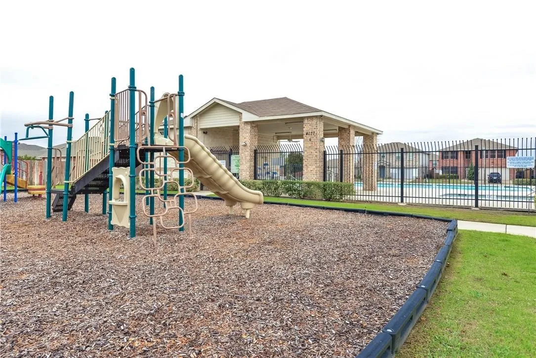 Single Family Residence For Sale in Tarrant County , 4054 Gray Fox Drive, Fort Worth, Texas 76123, 3 Bedroom, 2 Bathroom, 2 Garage spaces, 1,868 Sqft, built in 2002, mls#21360538, Real Estate Agent in Fort Worth, Homes For Sale in Tarrant county, Homes For Sale in Fort Worth, Realtor in Fort Worth Texas, Real Estate Brokerage Independent Realty Texas, Luminita Cordes Realtor