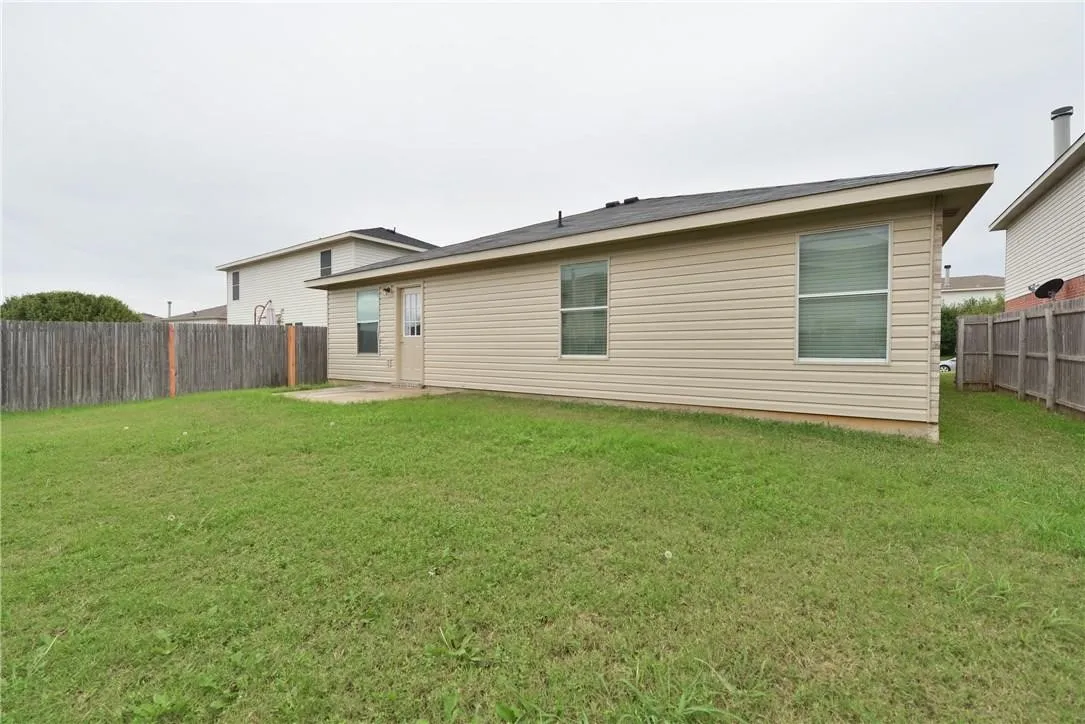 Single Family Residence For Sale in Tarrant County , 4054 Gray Fox Drive, Fort Worth, Texas 76123, 3 Bedroom, 2 Bathroom, 2 Garage spaces, 1,868 Sqft, built in 2002, mls#21360538, Real Estate Agent in Fort Worth, Homes For Sale in Tarrant county, Homes For Sale in Fort Worth, Realtor in Fort Worth Texas, Real Estate Brokerage Independent Realty Texas, Luminita Cordes Realtor