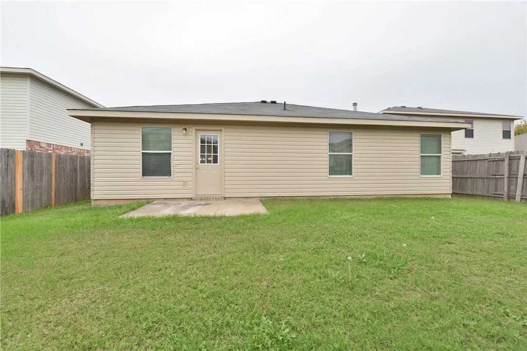 Single Family Residence For Sale in Tarrant County , 4054 Gray Fox Drive, Fort Worth, Texas 76123, 3 Bedroom, 2 Bathroom, 2 Garage spaces, 1,868 Sqft, built in 2002, mls#21360538, Real Estate Agent in Fort Worth, Homes For Sale in Tarrant county, Homes For Sale in Fort Worth, Realtor in Fort Worth Texas, Real Estate Brokerage Independent Realty Texas, Luminita Cordes Realtor