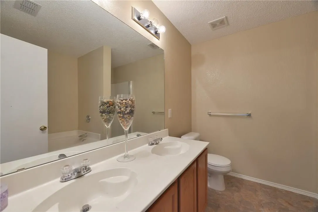 Single Family Residence For Sale in Tarrant County , 4054 Gray Fox Drive, Fort Worth, Texas 76123, 3 Bedroom, 2 Bathroom, 2 Garage spaces, 1,868 Sqft, built in 2002, mls#21360538, Real Estate Agent in Fort Worth, Homes For Sale in Tarrant county, Homes For Sale in Fort Worth, Realtor in Fort Worth Texas, Real Estate Brokerage Independent Realty Texas, Luminita Cordes Realtor