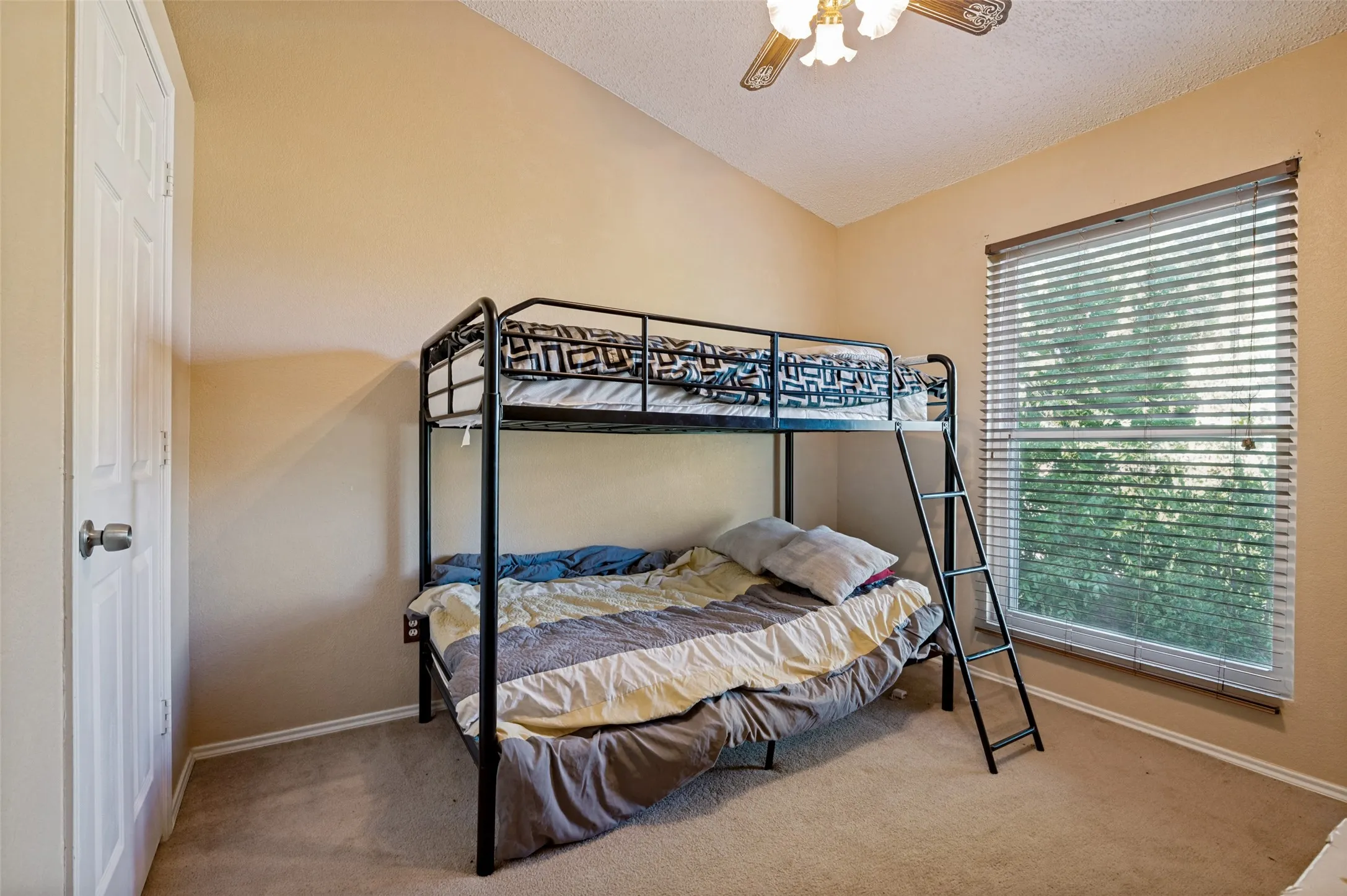 Single Family Residence For Sale in Dallas County , 4442 Mercer Street, Grand Prairie, Texas 75052, 4 Bedroom, 3 Bathroom, 2 Garage spaces, 2,050 Sqft, built in 1986, mls#21360303, Real Estate Agent in Grand Prairie, Homes For Sale in Dallas county, Homes For Sale in Grand Prairie, Realtor in Grand Prairie Texas, Real Estate Brokerage Independent Realty Texas, Luminita Cordes Realtor