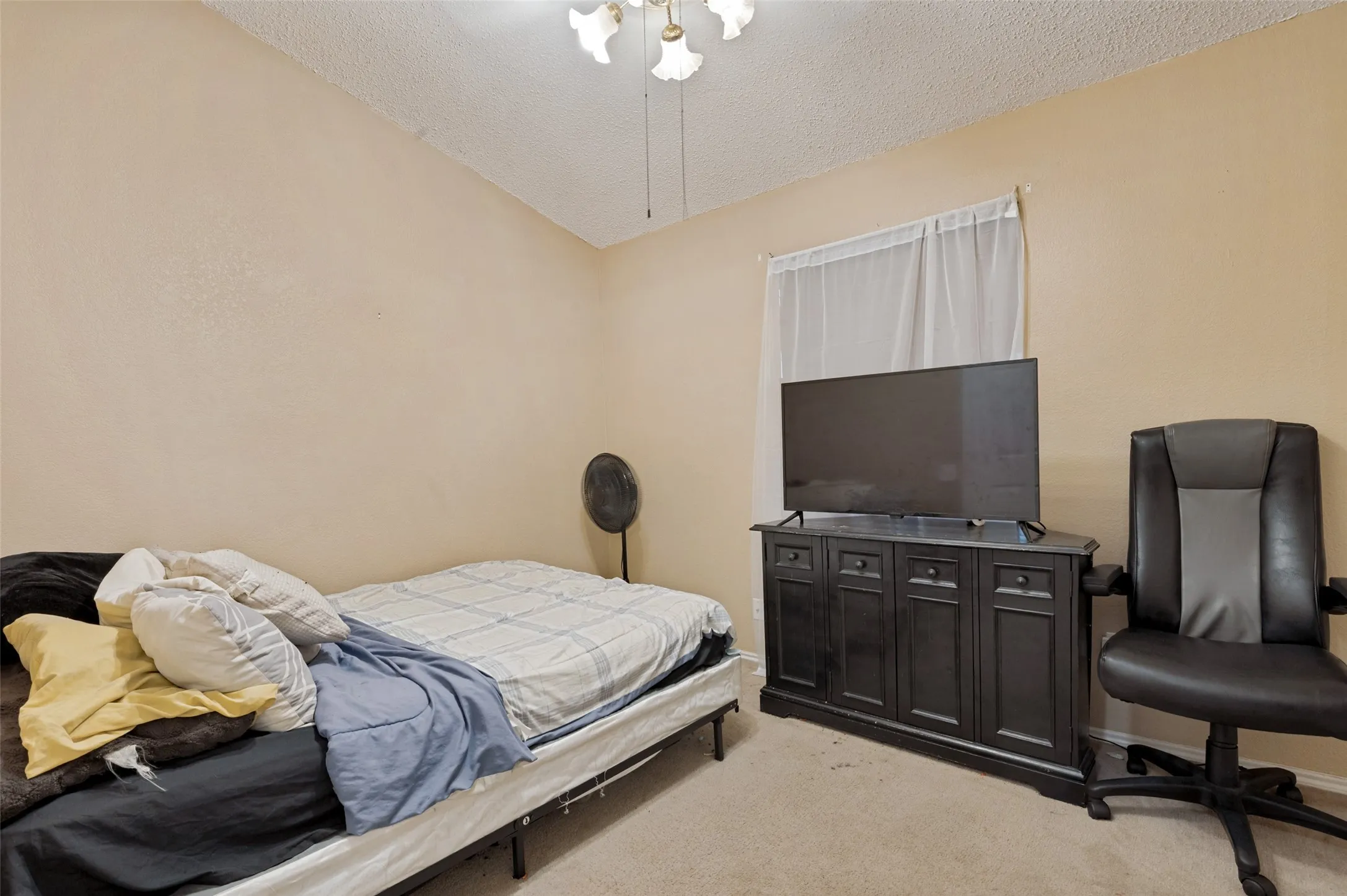 Single Family Residence For Sale in Dallas County , 4442 Mercer Street, Grand Prairie, Texas 75052, 4 Bedroom, 3 Bathroom, 2 Garage spaces, 2,050 Sqft, built in 1986, mls#21360303, Real Estate Agent in Grand Prairie, Homes For Sale in Dallas county, Homes For Sale in Grand Prairie, Realtor in Grand Prairie Texas, Real Estate Brokerage Independent Realty Texas, Luminita Cordes Realtor