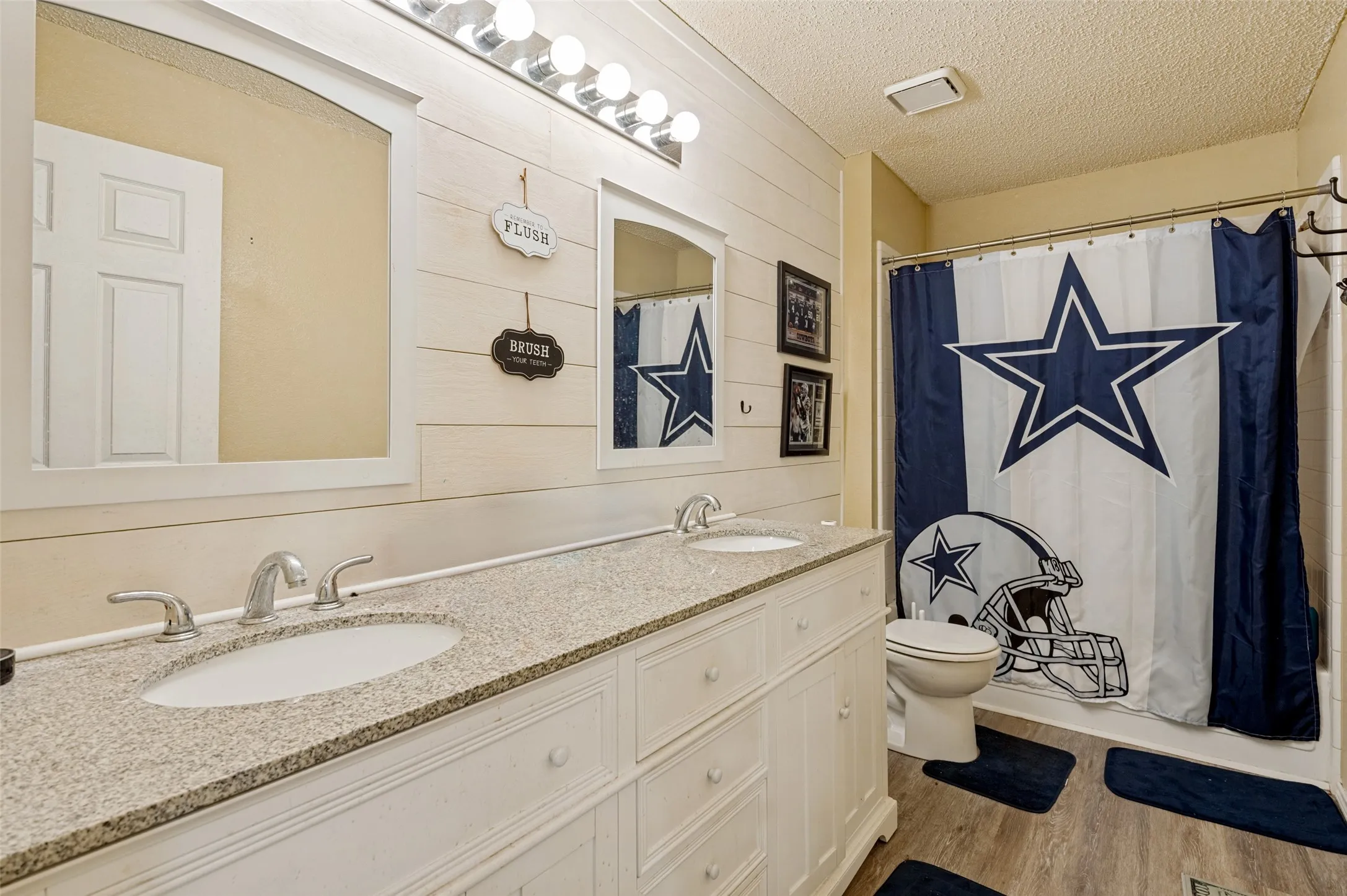 Single Family Residence For Sale in Dallas County , 4442 Mercer Street, Grand Prairie, Texas 75052, 4 Bedroom, 3 Bathroom, 2 Garage spaces, 2,050 Sqft, built in 1986, mls#21360303, Real Estate Agent in Grand Prairie, Homes For Sale in Dallas county, Homes For Sale in Grand Prairie, Realtor in Grand Prairie Texas, Real Estate Brokerage Independent Realty Texas, Luminita Cordes Realtor