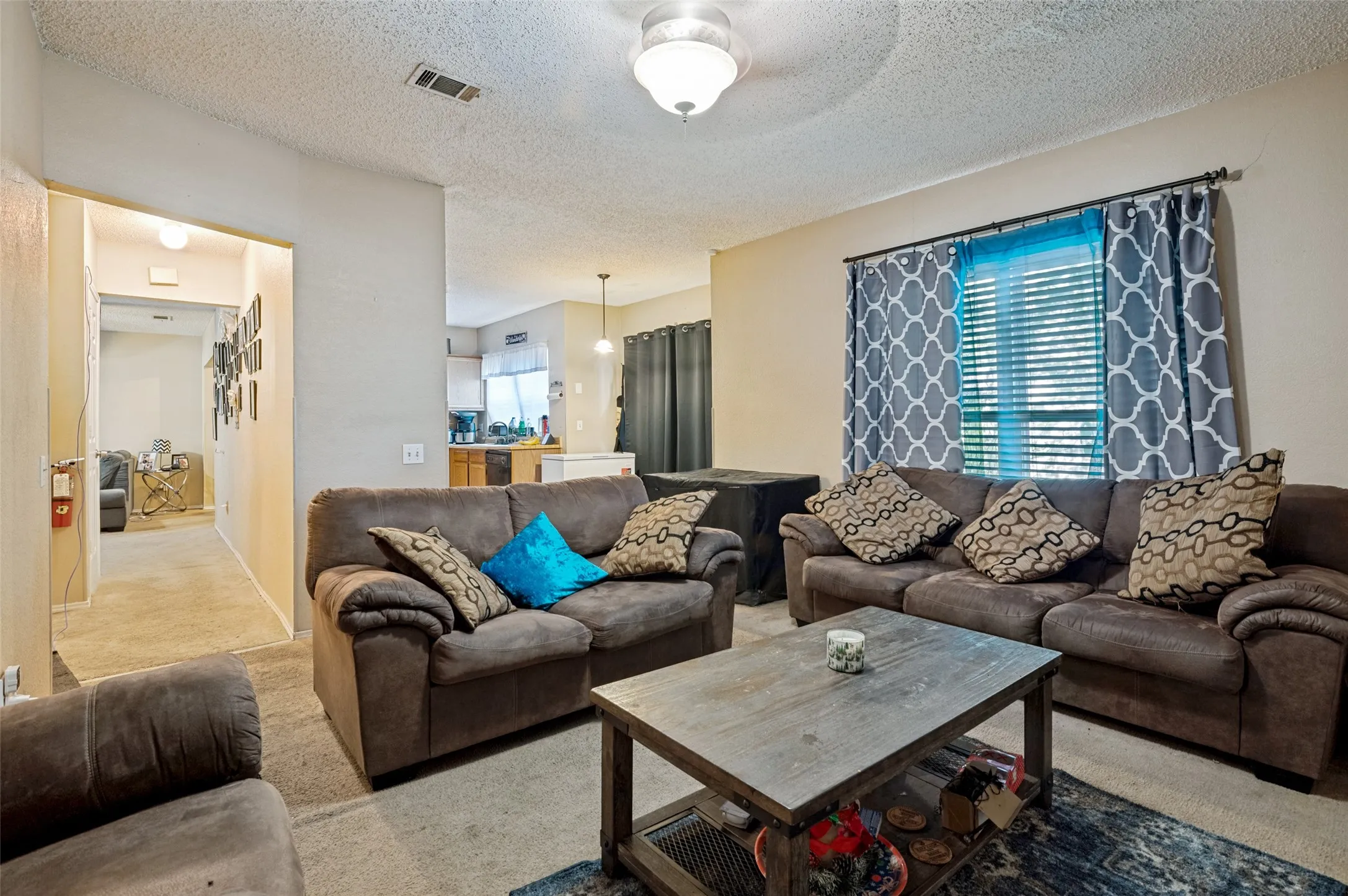 Single Family Residence For Sale in Dallas County , 4442 Mercer Street, Grand Prairie, Texas 75052, 4 Bedroom, 3 Bathroom, 2 Garage spaces, 2,050 Sqft, built in 1986, mls#21360303, Real Estate Agent in Grand Prairie, Homes For Sale in Dallas county, Homes For Sale in Grand Prairie, Realtor in Grand Prairie Texas, Real Estate Brokerage Independent Realty Texas, Luminita Cordes Realtor