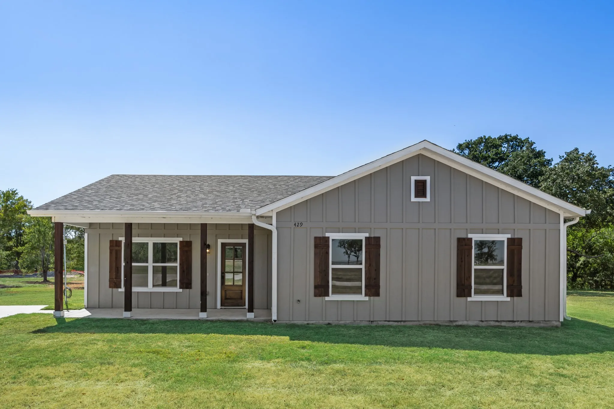 Single Family Residence For Sale in Hunt County , 429 Caro Drive, West Tawakoni, Texas 75474, 3 Bedroom, 2 Bathroom, Garage spaces, 1,300 Sqft, built in 2025, mls#21336560, Real Estate Agent in West Tawakoni, Homes For Sale in Hunt county, Homes For Sale in West Tawakoni, Realtor in West Tawakoni Texas, Real Estate Brokerage Independent Realty Texas, Luminita Cordes Realtor