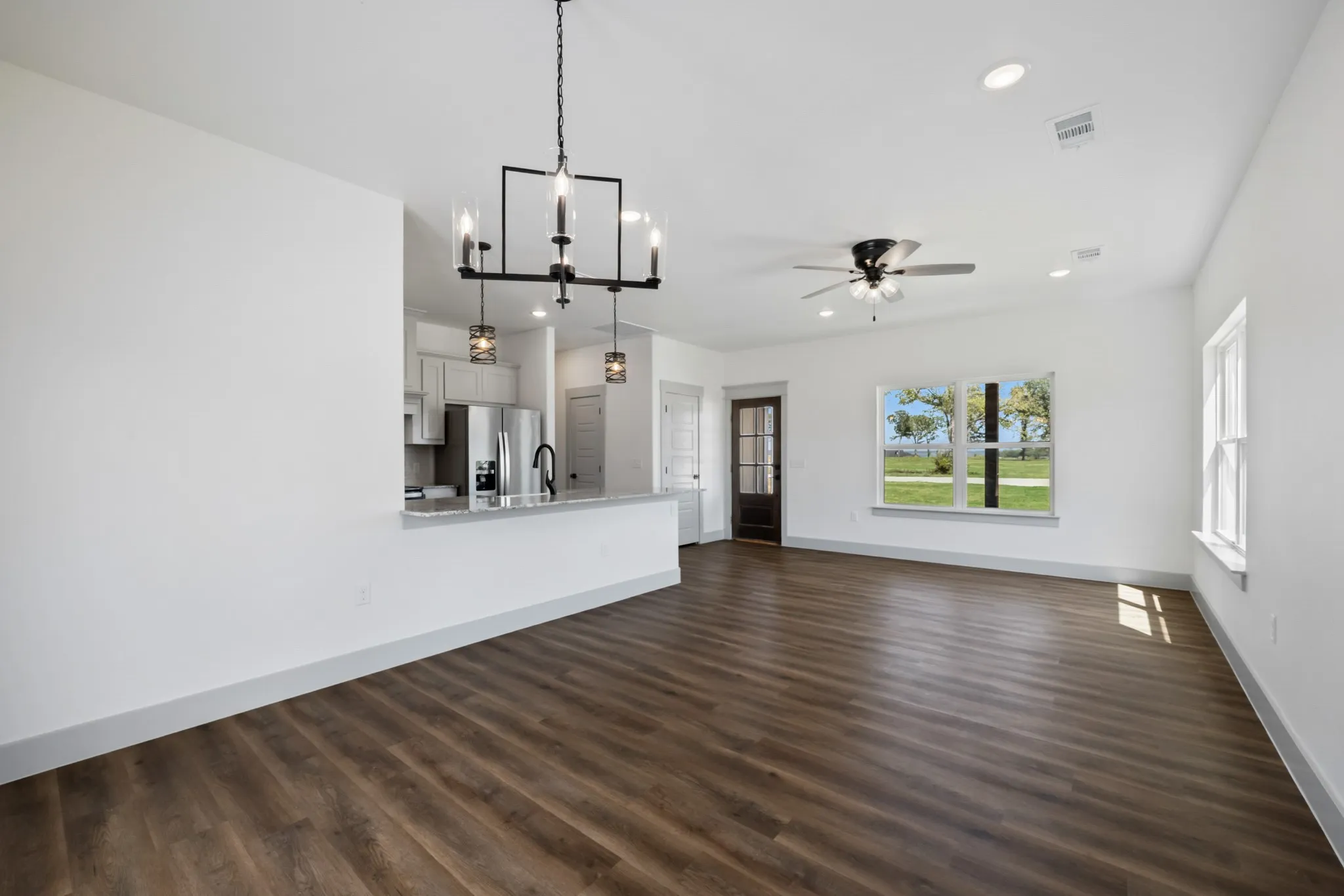 Single Family Residence For Sale in Hunt County , 429 Caro Drive, West Tawakoni, Texas 75474, 3 Bedroom, 2 Bathroom, Garage spaces, 1,300 Sqft, built in 2025, mls#21336560, Real Estate Agent in West Tawakoni, Homes For Sale in Hunt county, Homes For Sale in West Tawakoni, Realtor in West Tawakoni Texas, Real Estate Brokerage Independent Realty Texas, Luminita Cordes Realtor