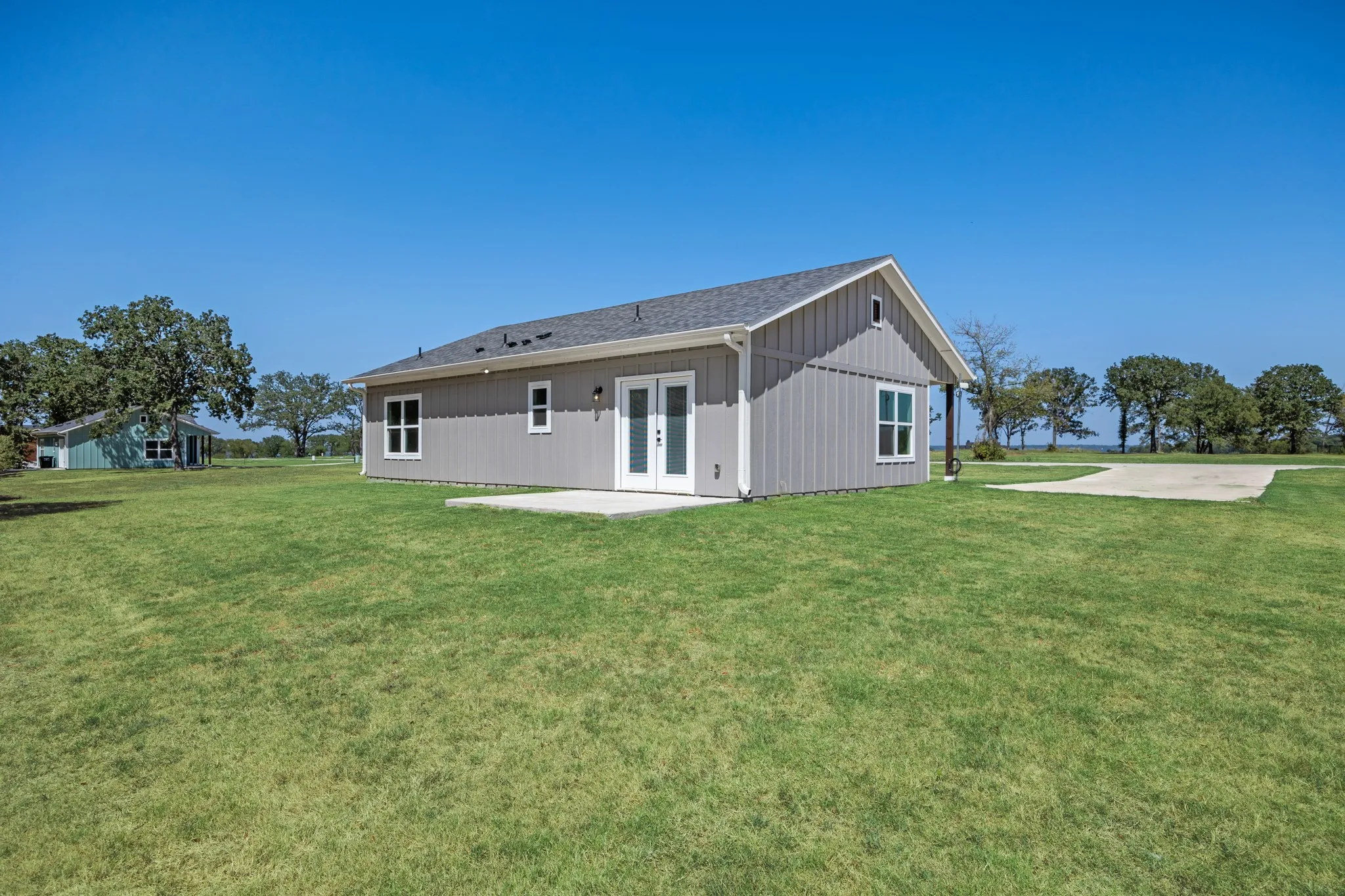 Single Family Residence For Sale in Hunt County , 429 Caro Drive, West Tawakoni, Texas 75474, 3 Bedroom, 2 Bathroom, Garage spaces, 1,300 Sqft, built in 2025, mls#21336560, Real Estate Agent in West Tawakoni, Homes For Sale in Hunt county, Homes For Sale in West Tawakoni, Realtor in West Tawakoni Texas, Real Estate Brokerage Independent Realty Texas, Luminita Cordes Realtor