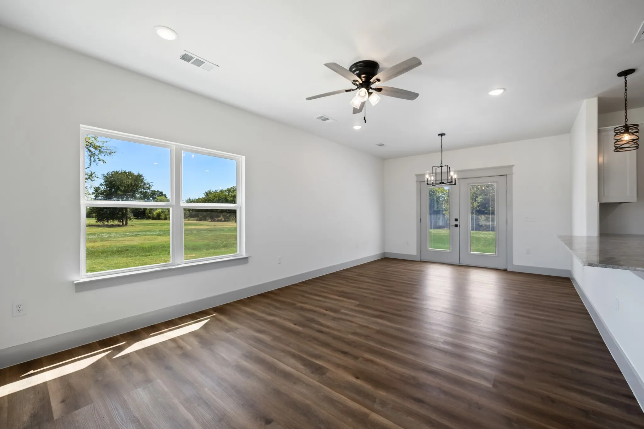 Single Family Residence For Sale in Hunt County , 429 Caro Drive, West Tawakoni, Texas 75474, 3 Bedroom, 2 Bathroom, Garage spaces, 1,300 Sqft, built in 2025, mls#21336560, Real Estate Agent in West Tawakoni, Homes For Sale in Hunt county, Homes For Sale in West Tawakoni, Realtor in West Tawakoni Texas, Real Estate Brokerage Independent Realty Texas, Luminita Cordes Realtor