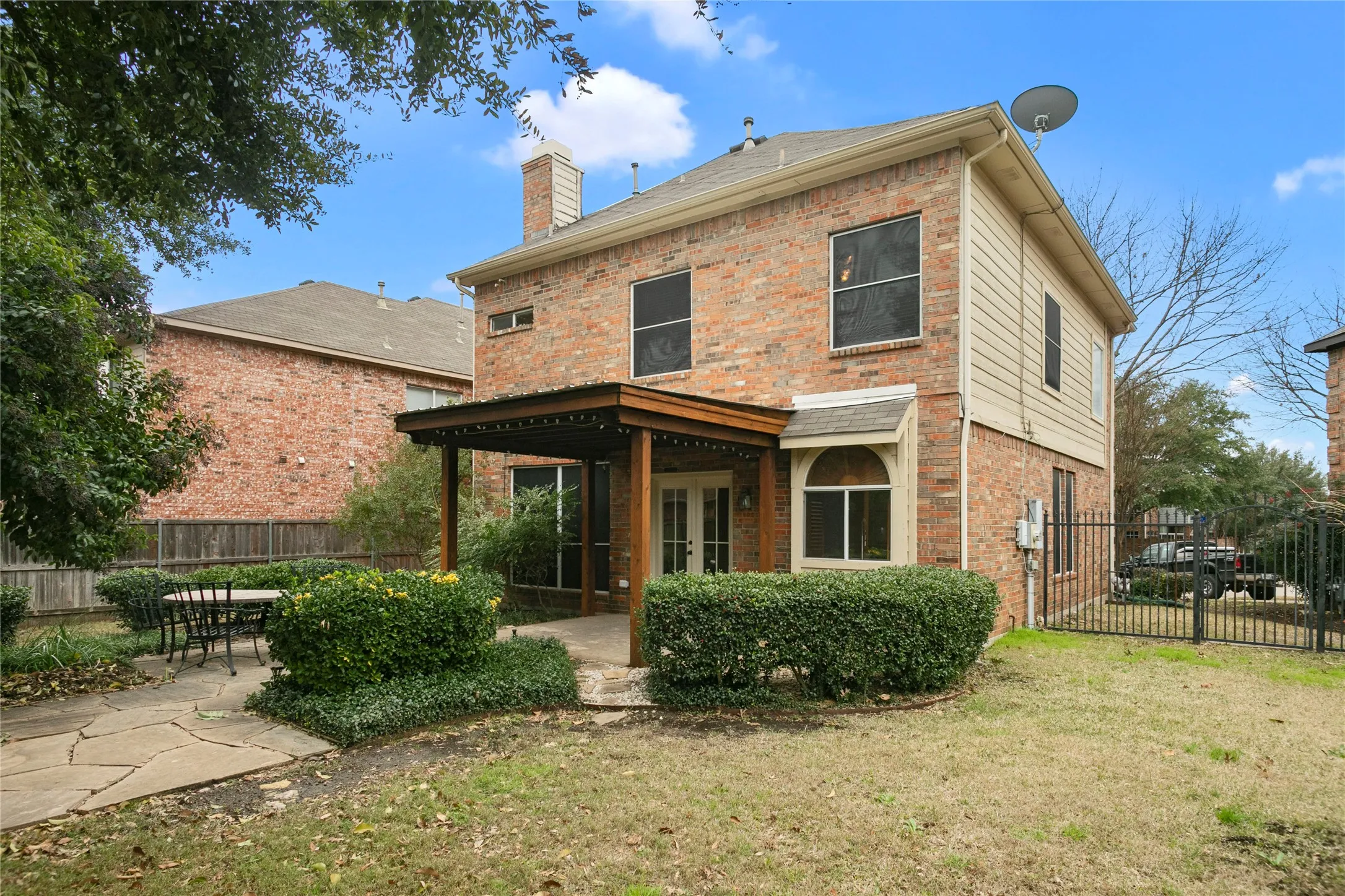 Single Family Residence For Rent in Dallas County , 3777 Meadowcreek Circle, Addison, Texas 75001, 3 Bedroom, 3 Bathroom, 2 Garage spaces, 1,949 Sqft, built in 1993, mls#21360809, Real Estate Agent in Addison, Homes For Rent in Dallas county, Homes For Rent in Addison, Realtor in Addison Texas, Real Estate Brokerage Independent Realty Texas, Luminita Cordes Realtor