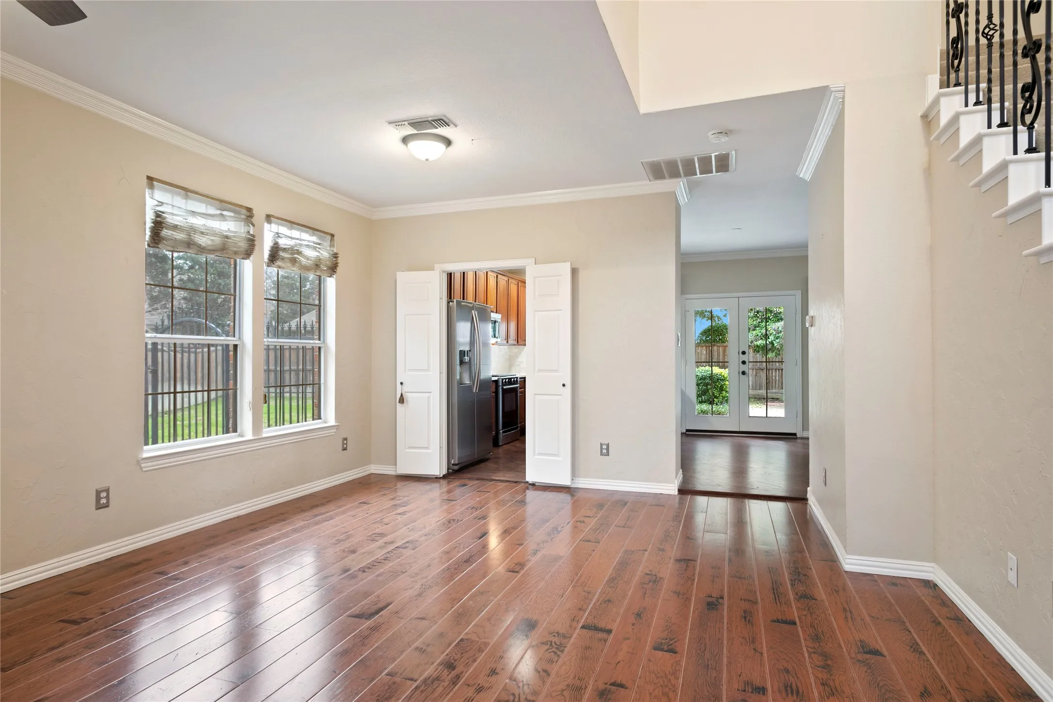 Single Family Residence For Rent in Dallas County , 3777 Meadowcreek Circle, Addison, Texas 75001, 3 Bedroom, 3 Bathroom, 2 Garage spaces, 1,949 Sqft, built in 1993, mls#21360809, Real Estate Agent in Addison, Homes For Rent in Dallas county, Homes For Rent in Addison, Realtor in Addison Texas, Real Estate Brokerage Independent Realty Texas, Luminita Cordes Realtor