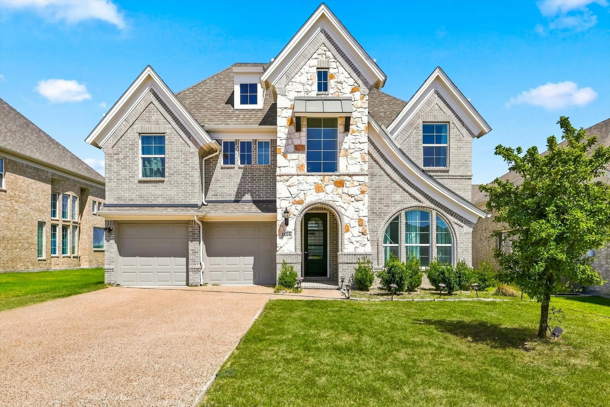 Single Family Residence For Rent in Denton County , 1104 Stallion Lane, Justin, Texas 76247, 5 Bedroom, 4 Bathroom, 2 Garage spaces, 2,967 Sqft, built in 2021, mls#21360802, Real Estate Agent in Justin, Homes For Rent in Denton county, Homes For Rent in Justin, Realtor in Justin Texas, Real Estate Brokerage Independent Realty Texas, Luminita Cordes Realtor