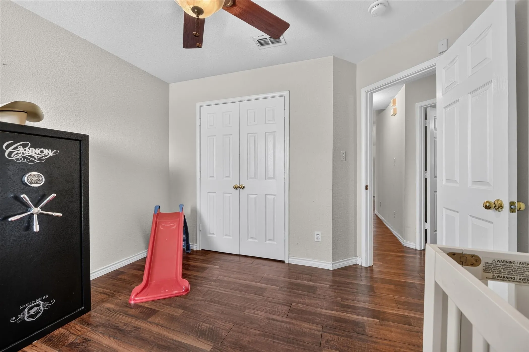 Single Family Residence For Sale in Tarrant County , 1144 Park Glen, Crowley, Texas 76036, 4 Bedroom, 2 Bathroom, 2 Garage spaces, 1,920 Sqft, built in 2003, mls#21360652, Real Estate Agent in Crowley, Homes For Sale in Tarrant county, Homes For Sale in Crowley, Realtor in Crowley Texas, Real Estate Brokerage Independent Realty Texas, Luminita Cordes Realtor