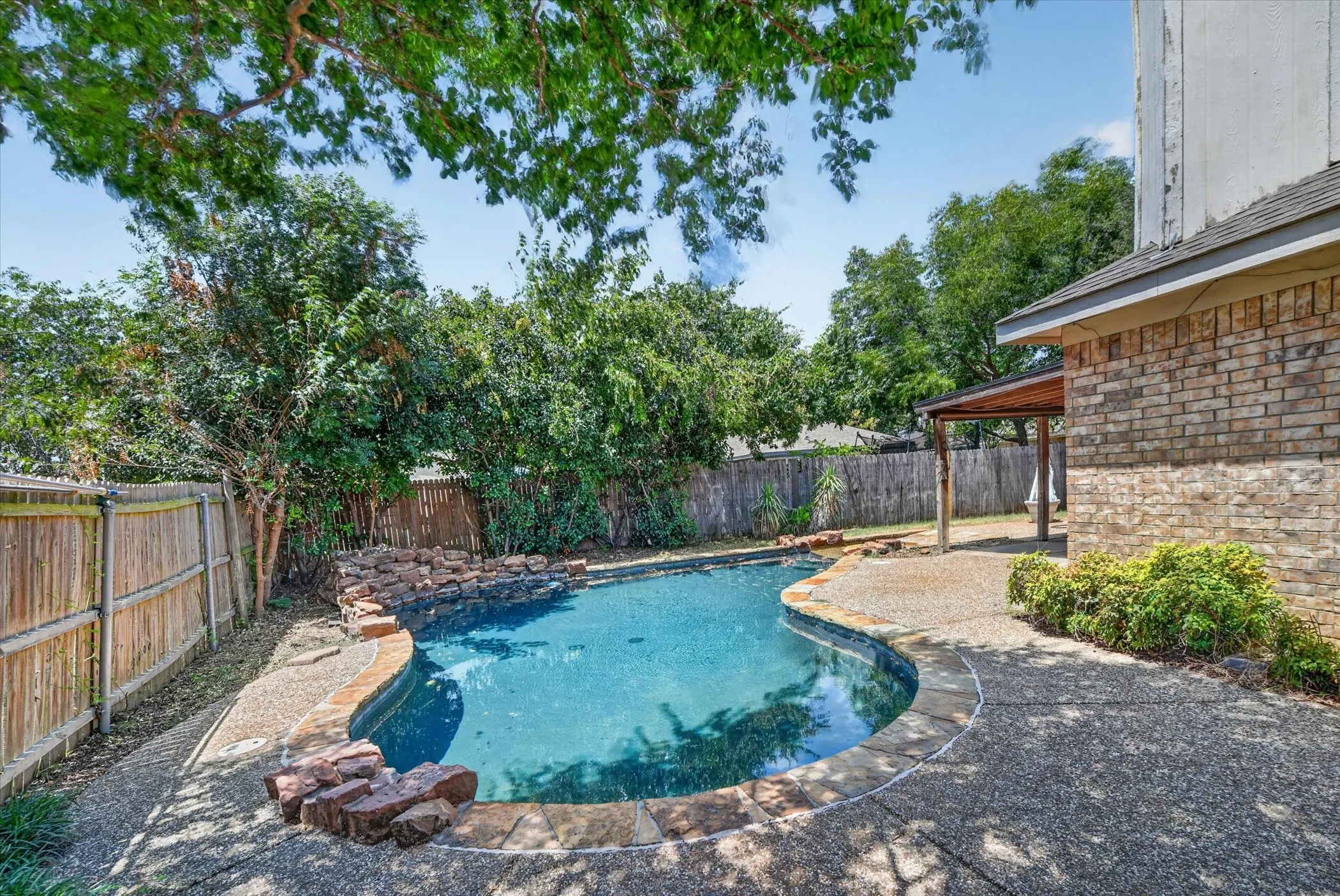 Single Family Residence For Sale in Tarrant County , 1144 Park Glen, Crowley, Texas 76036, 4 Bedroom, 2 Bathroom, 2 Garage spaces, 1,920 Sqft, built in 2003, mls#21360652, Real Estate Agent in Crowley, Homes For Sale in Tarrant county, Homes For Sale in Crowley, Realtor in Crowley Texas, Real Estate Brokerage Independent Realty Texas, Luminita Cordes Realtor