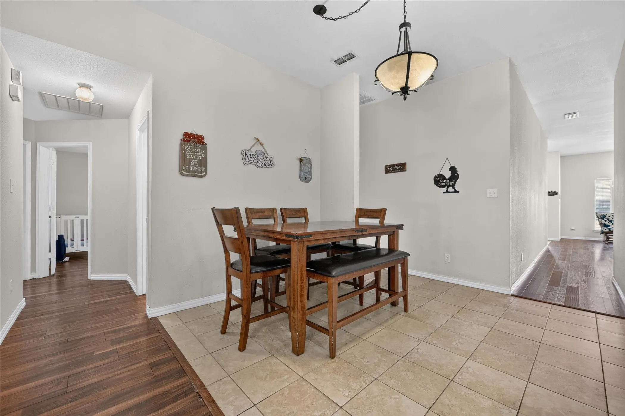 Single Family Residence For Sale in Tarrant County , 1144 Park Glen, Crowley, Texas 76036, 4 Bedroom, 2 Bathroom, 2 Garage spaces, 1,920 Sqft, built in 2003, mls#21360652, Real Estate Agent in Crowley, Homes For Sale in Tarrant county, Homes For Sale in Crowley, Realtor in Crowley Texas, Real Estate Brokerage Independent Realty Texas, Luminita Cordes Realtor