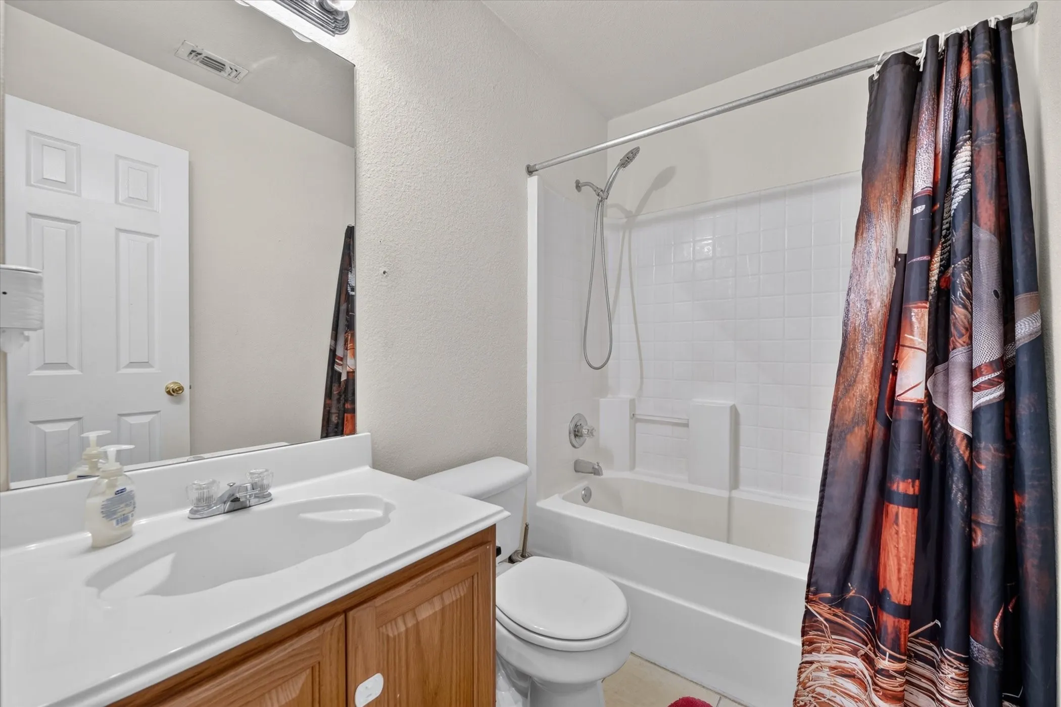 Single Family Residence For Sale in Tarrant County , 1144 Park Glen, Crowley, Texas 76036, 4 Bedroom, 2 Bathroom, 2 Garage spaces, 1,920 Sqft, built in 2003, mls#21360652, Real Estate Agent in Crowley, Homes For Sale in Tarrant county, Homes For Sale in Crowley, Realtor in Crowley Texas, Real Estate Brokerage Independent Realty Texas, Luminita Cordes Realtor