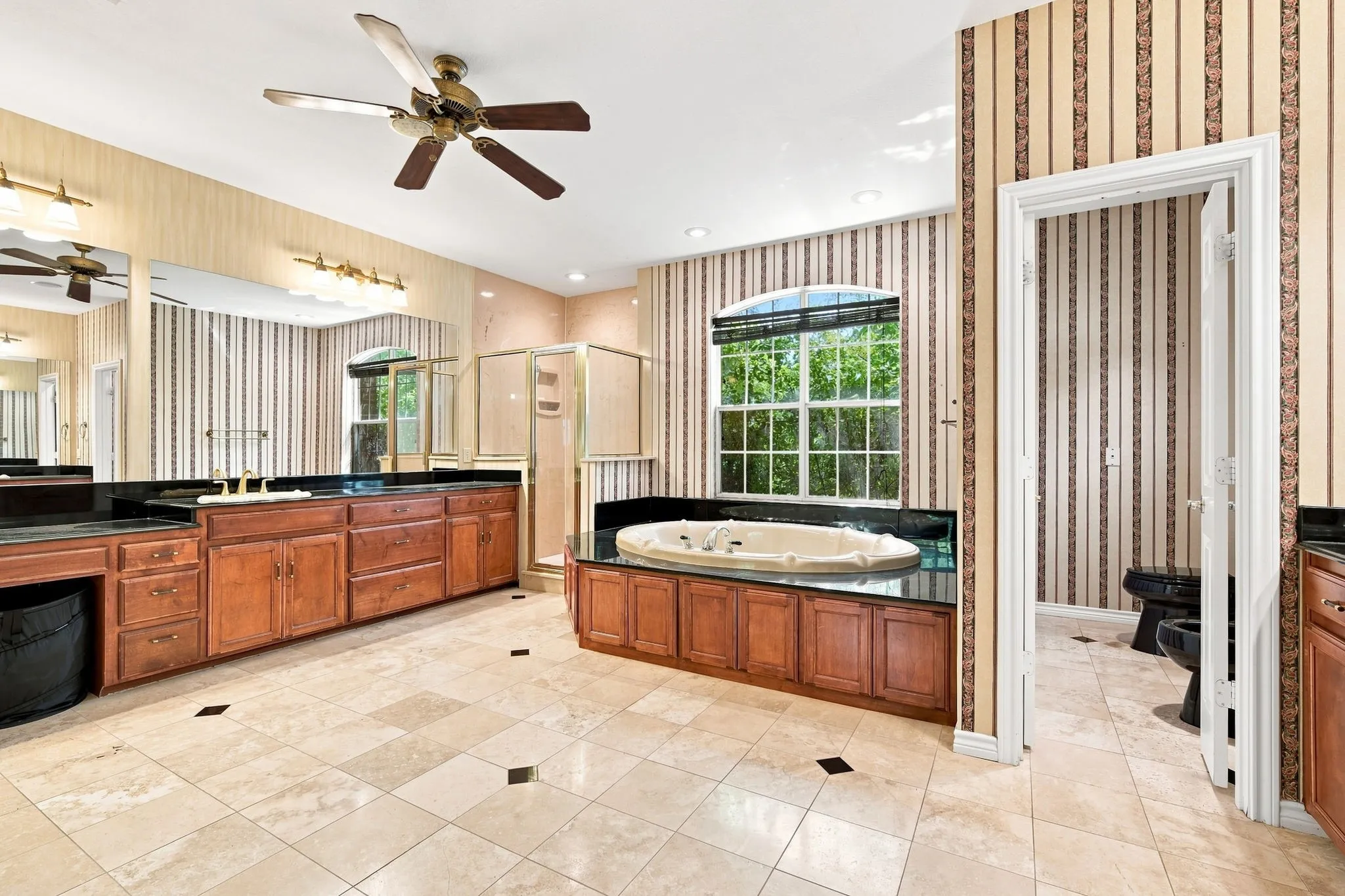 Primary ensuite bath