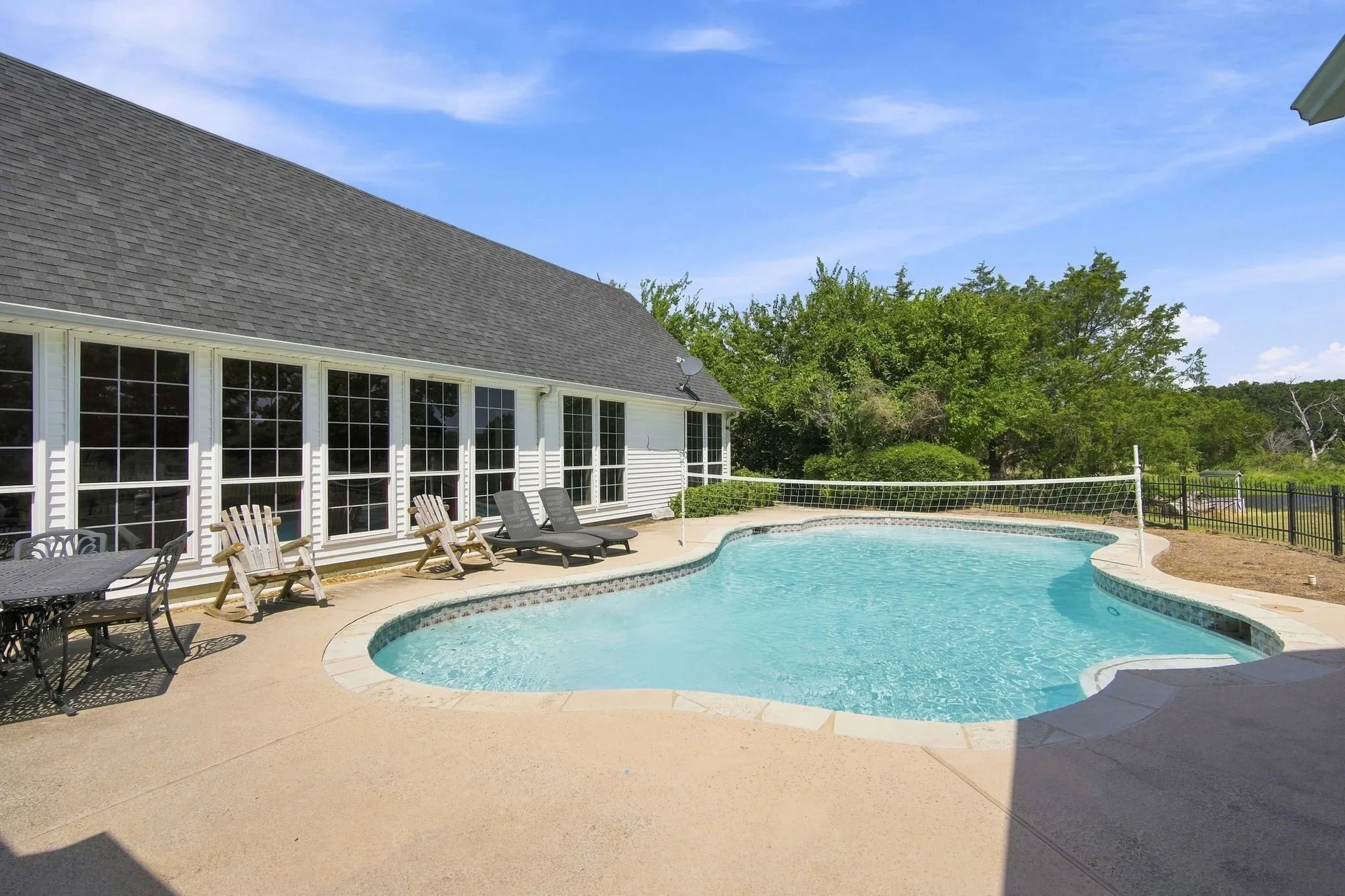 Swimming pool