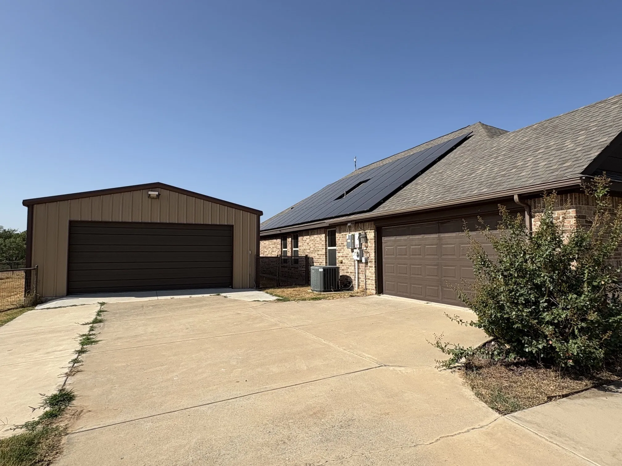 Single Family Residence For Sale in Parker County , 124 Brady Coleman Lane, Springtown, Texas 76082, 4 Bedroom, 2 Bathroom, 4 Garage spaces, 2,023 Sqft, built in 2015, mls#21360818, Real Estate Agent in Springtown, Homes For Sale in Parker county, Homes For Sale in Springtown, Realtor in Springtown Texas, Real Estate Brokerage Independent Realty Texas, Luminita Cordes Realtor