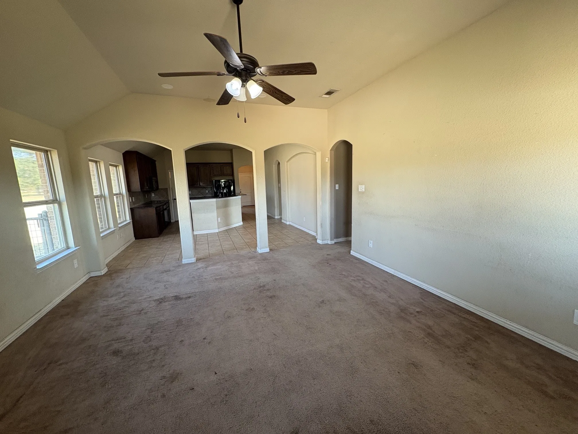 Single Family Residence For Sale in Parker County , 124 Brady Coleman Lane, Springtown, Texas 76082, 4 Bedroom, 2 Bathroom, 4 Garage spaces, 2,023 Sqft, built in 2015, mls#21360818, Real Estate Agent in Springtown, Homes For Sale in Parker county, Homes For Sale in Springtown, Realtor in Springtown Texas, Real Estate Brokerage Independent Realty Texas, Luminita Cordes Realtor