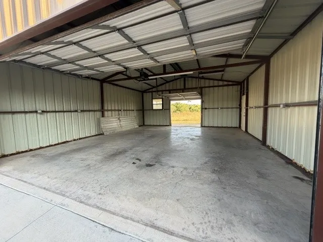 Single Family Residence For Sale in Parker County , 124 Brady Coleman Lane, Springtown, Texas 76082, 4 Bedroom, 2 Bathroom, 4 Garage spaces, 2,023 Sqft, built in 2015, mls#21360818, Real Estate Agent in Springtown, Homes For Sale in Parker county, Homes For Sale in Springtown, Realtor in Springtown Texas, Real Estate Brokerage Independent Realty Texas, Luminita Cordes Realtor