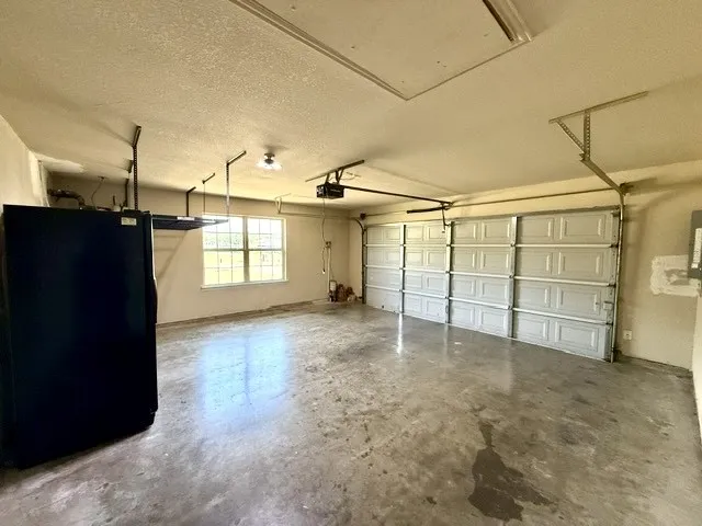 Single Family Residence For Sale in Parker County , 124 Brady Coleman Lane, Springtown, Texas 76082, 4 Bedroom, 2 Bathroom, 4 Garage spaces, 2,023 Sqft, built in 2015, mls#21360818, Real Estate Agent in Springtown, Homes For Sale in Parker county, Homes For Sale in Springtown, Realtor in Springtown Texas, Real Estate Brokerage Independent Realty Texas, Luminita Cordes Realtor