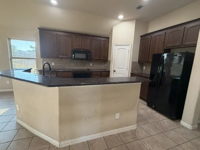 Single Family Residence For Sale in Parker County , 124 Brady Coleman Lane, Springtown, Texas 76082, 4 Bedroom, 2 Bathroom, 4 Garage spaces, 2,023 Sqft, built in 2015, mls#21360818, Real Estate Agent in Springtown, Homes For Sale in Parker county, Homes For Sale in Springtown, Realtor in Springtown Texas, Real Estate Brokerage Independent Realty Texas, Luminita Cordes Realtor