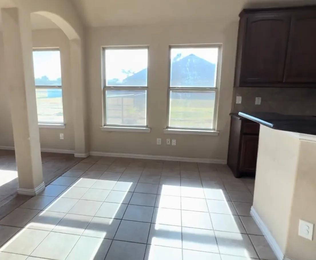 Single Family Residence For Sale in Parker County , 124 Brady Coleman Lane, Springtown, Texas 76082, 4 Bedroom, 2 Bathroom, 4 Garage spaces, 2,023 Sqft, built in 2015, mls#21360818, Real Estate Agent in Springtown, Homes For Sale in Parker county, Homes For Sale in Springtown, Realtor in Springtown Texas, Real Estate Brokerage Independent Realty Texas, Luminita Cordes Realtor