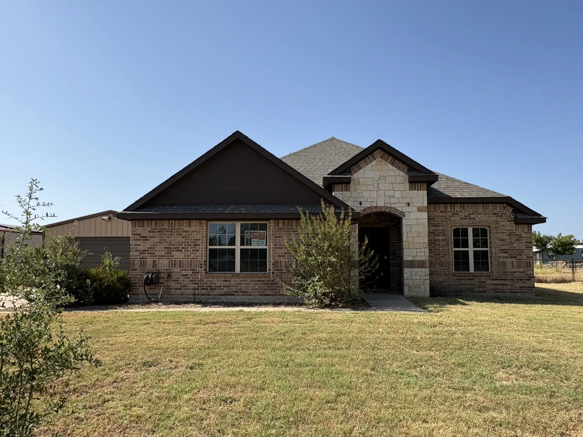 Single Family Residence For Sale in Parker County , 124 Brady Coleman Lane, Springtown, Texas 76082, 4 Bedroom, 2 Bathroom, 4 Garage spaces, 2,023 Sqft, built in 2015, mls#21360818, Real Estate Agent in Springtown, Homes For Sale in Parker county, Homes For Sale in Springtown, Realtor in Springtown Texas, Real Estate Brokerage Independent Realty Texas, Luminita Cordes Realtor