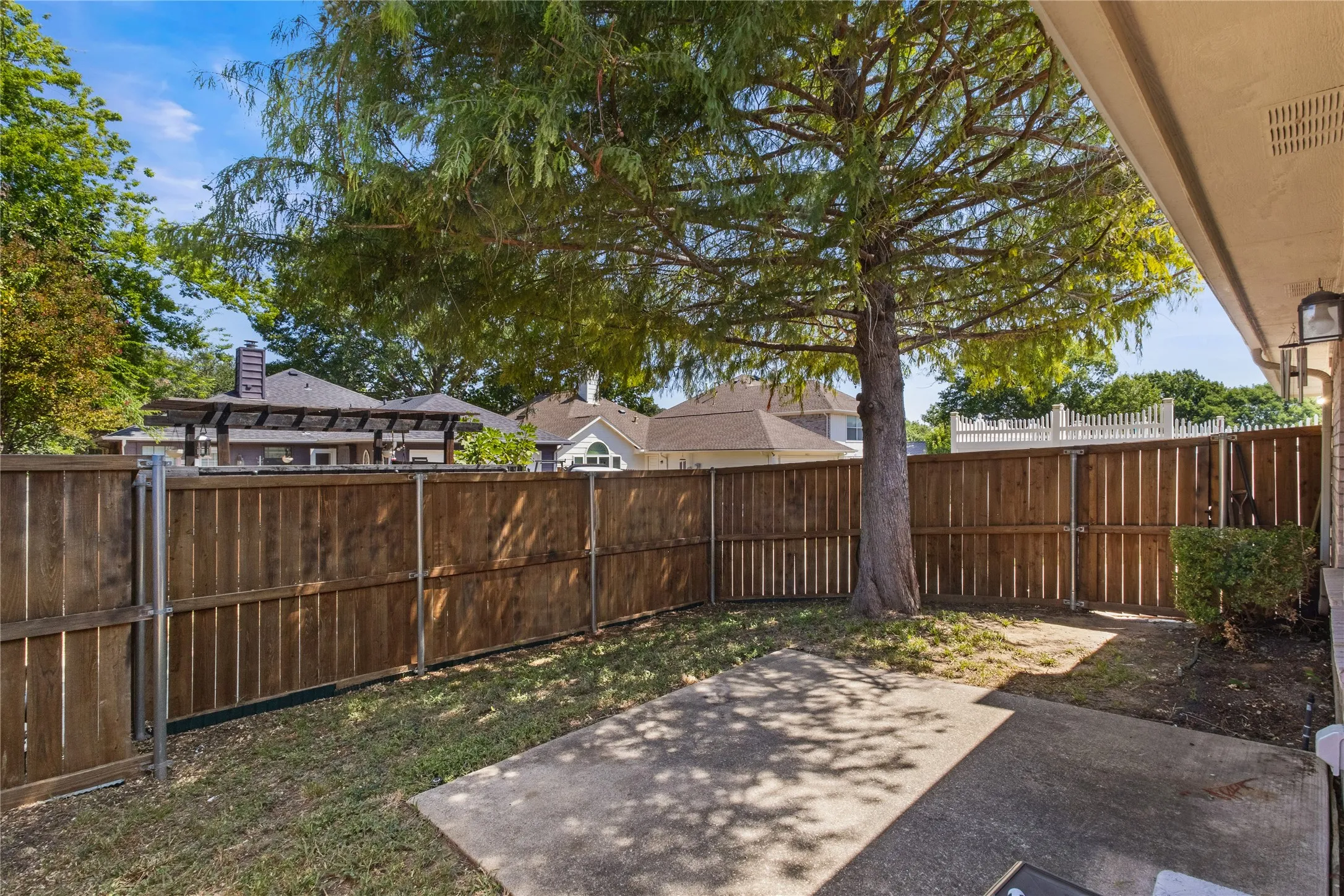 Single Family Residence For Sale in Collin County , 4424 Santa Fe Lane, Mc Kinney, Texas 75070, 3 Bedroom, 2 Bathroom, 2 Garage spaces, 2,021 Sqft, built in 1997, mls#21349949, Real Estate Agent in Mc Kinney, Homes For Sale in Collin county, Homes For Sale in Mc Kinney, Realtor in Mc Kinney Texas, Real Estate Brokerage Independent Realty Texas, Luminita Cordes Realtor