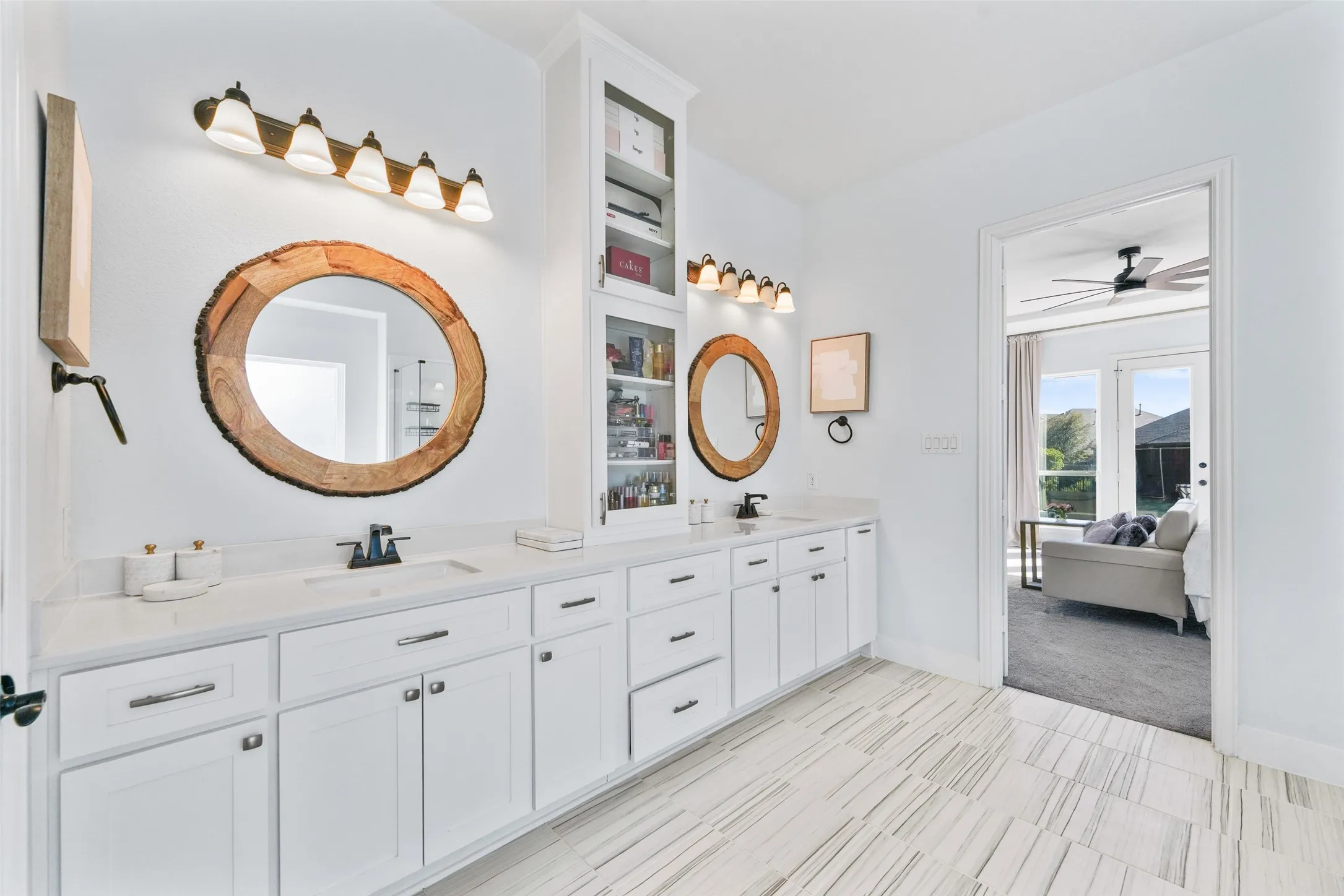 Single Family Residence For Sale in Denton County , 1737 Frisco Hills Boulevard, Little Elm, Texas 75068, 5 Bedroom, 5 Bathroom, 3 Garage spaces, 4,727 Sqft, built in 2018, mls#21360783, Real Estate Agent in Little Elm, Homes For Sale in Denton county, Homes For Sale in Little Elm, Realtor in Little Elm Texas, Real Estate Brokerage Independent Realty Texas, Luminita Cordes Realtor