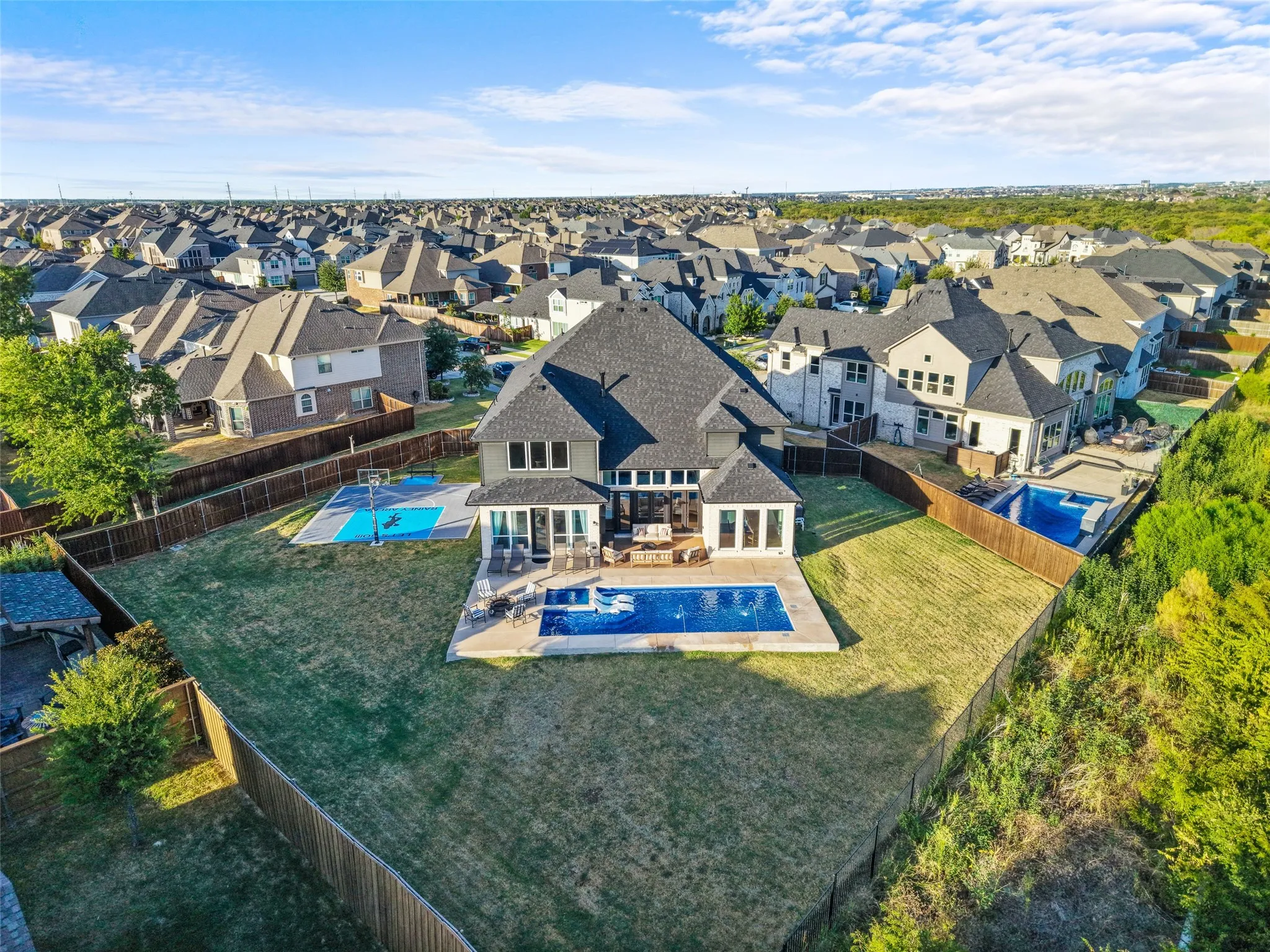 Single Family Residence For Sale in Denton County , 1737 Frisco Hills Boulevard, Little Elm, Texas 75068, 5 Bedroom, 5 Bathroom, 3 Garage spaces, 4,727 Sqft, built in 2018, mls#21360783, Real Estate Agent in Little Elm, Homes For Sale in Denton county, Homes For Sale in Little Elm, Realtor in Little Elm Texas, Real Estate Brokerage Independent Realty Texas, Luminita Cordes Realtor